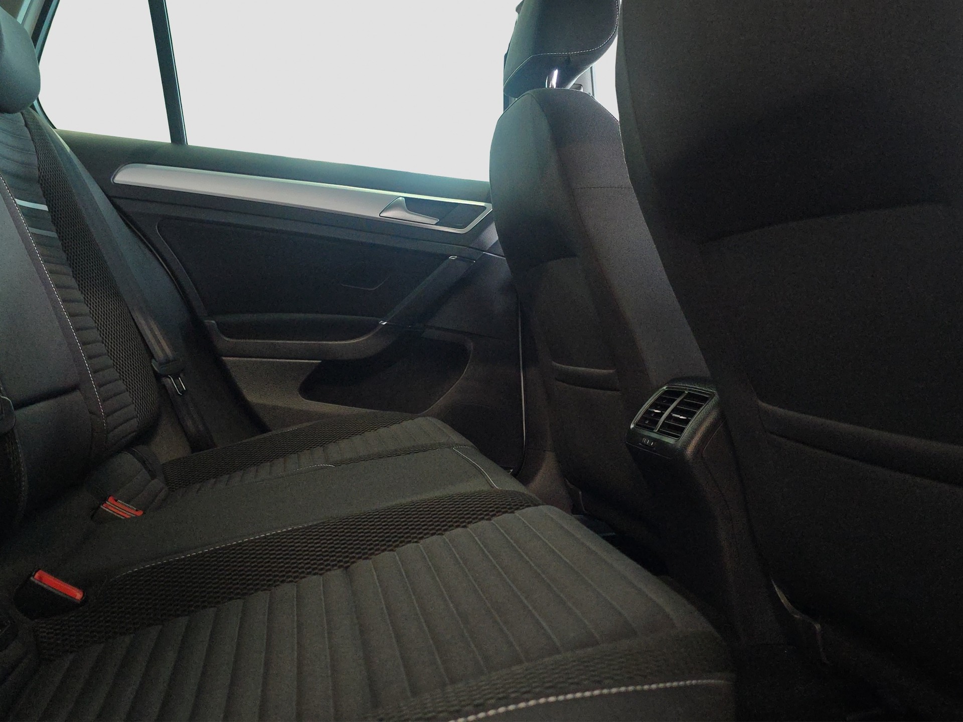 VW Golf 1.4 TSI Cup DSG-image-14