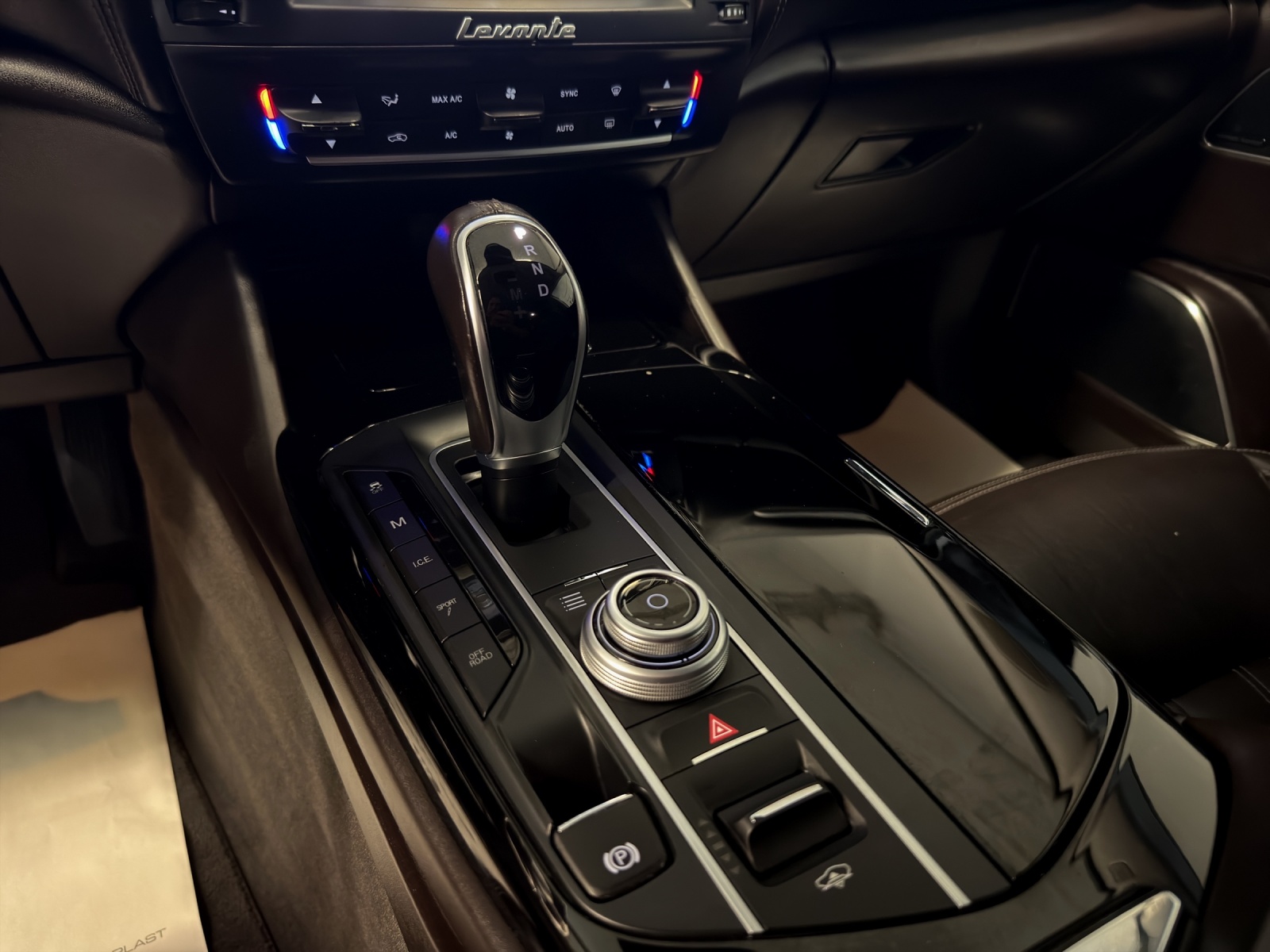 MASERATI Levante D 3.0 V6 Automatica-image-11