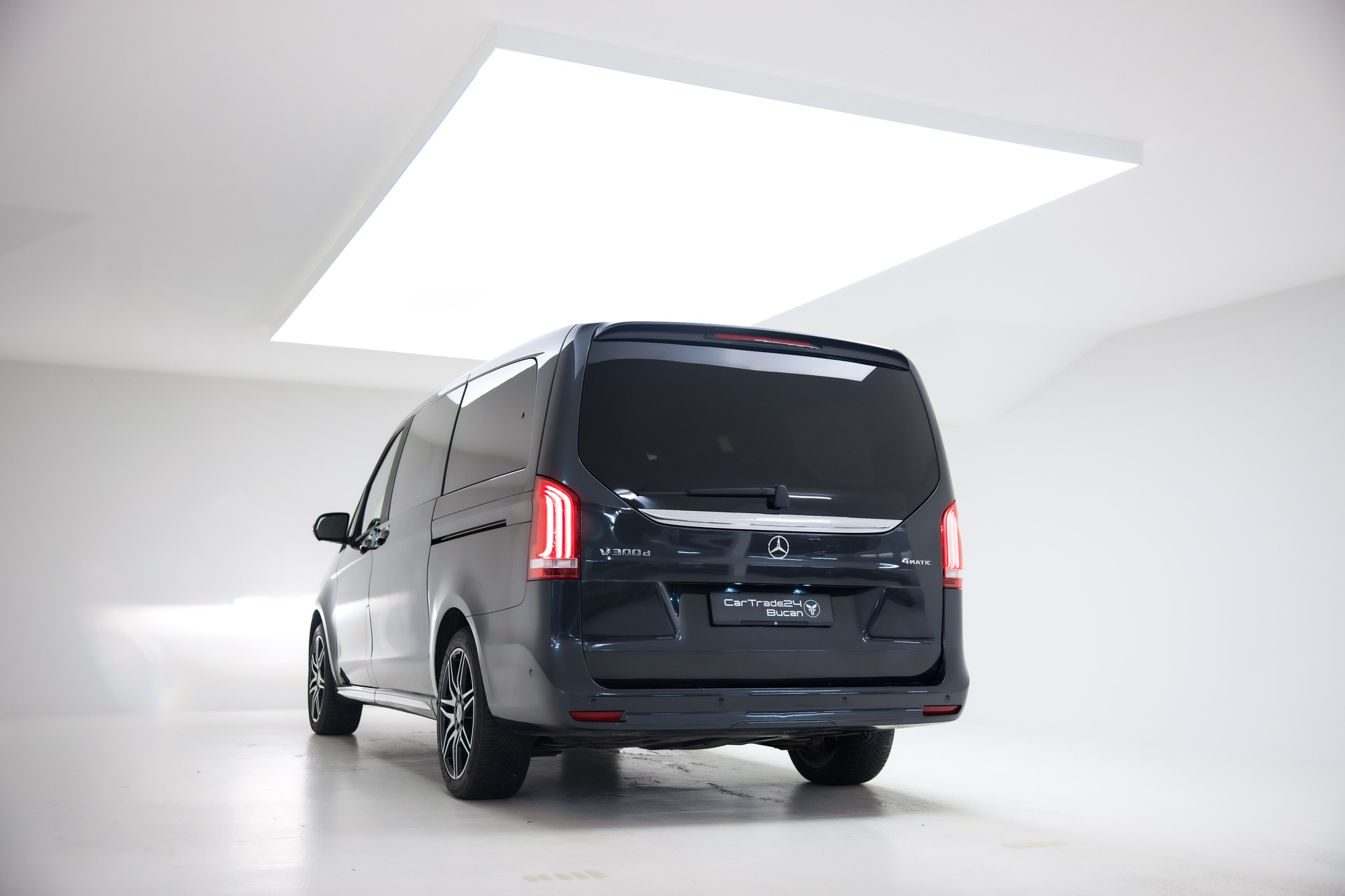 MERCEDES-BENZ V 300 d lang Avantgarde 4Matic 9G-Tronic-image-8