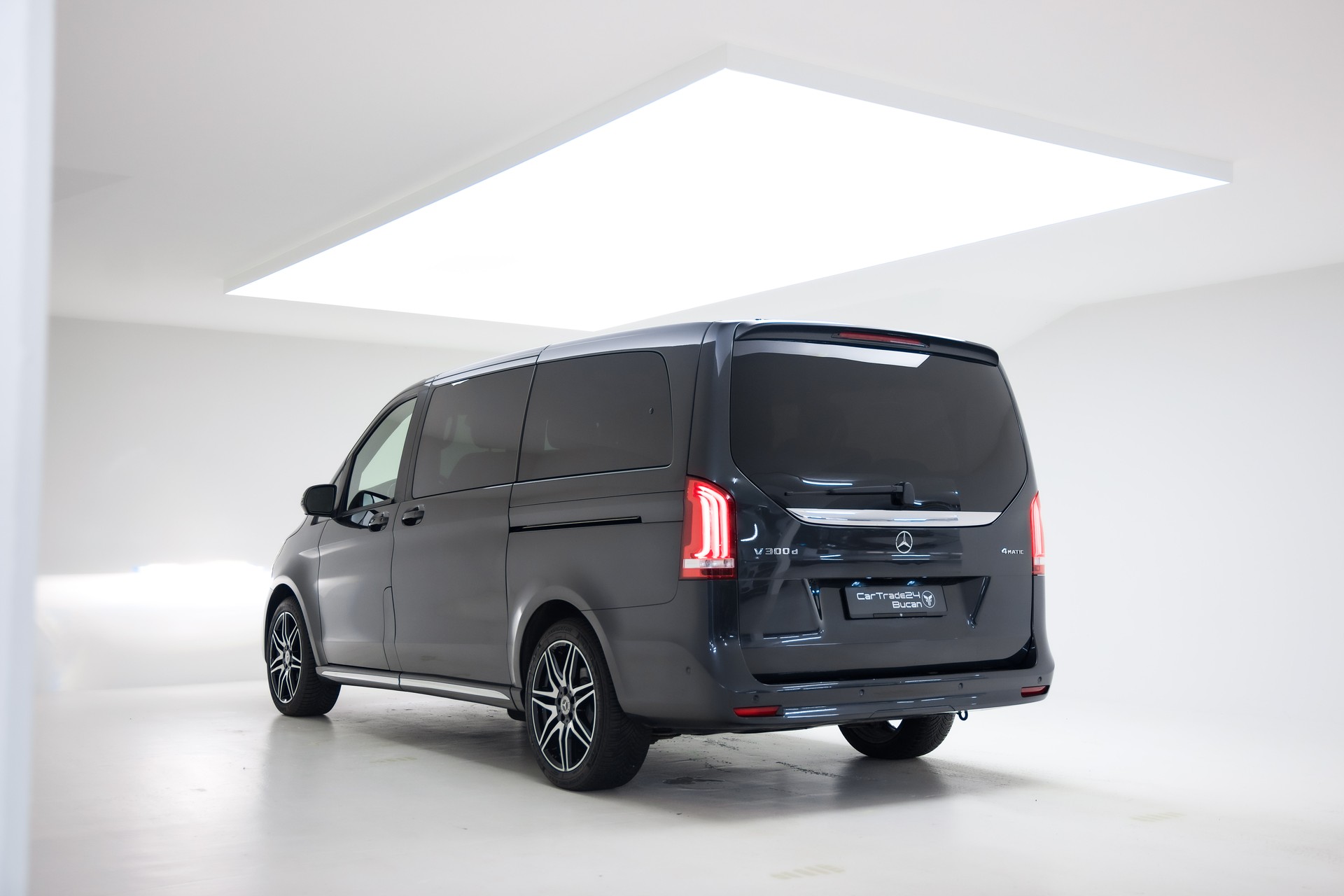 MERCEDES-BENZ V 300 d lang Avantgarde 4Matic 9G-Tronic-image-7