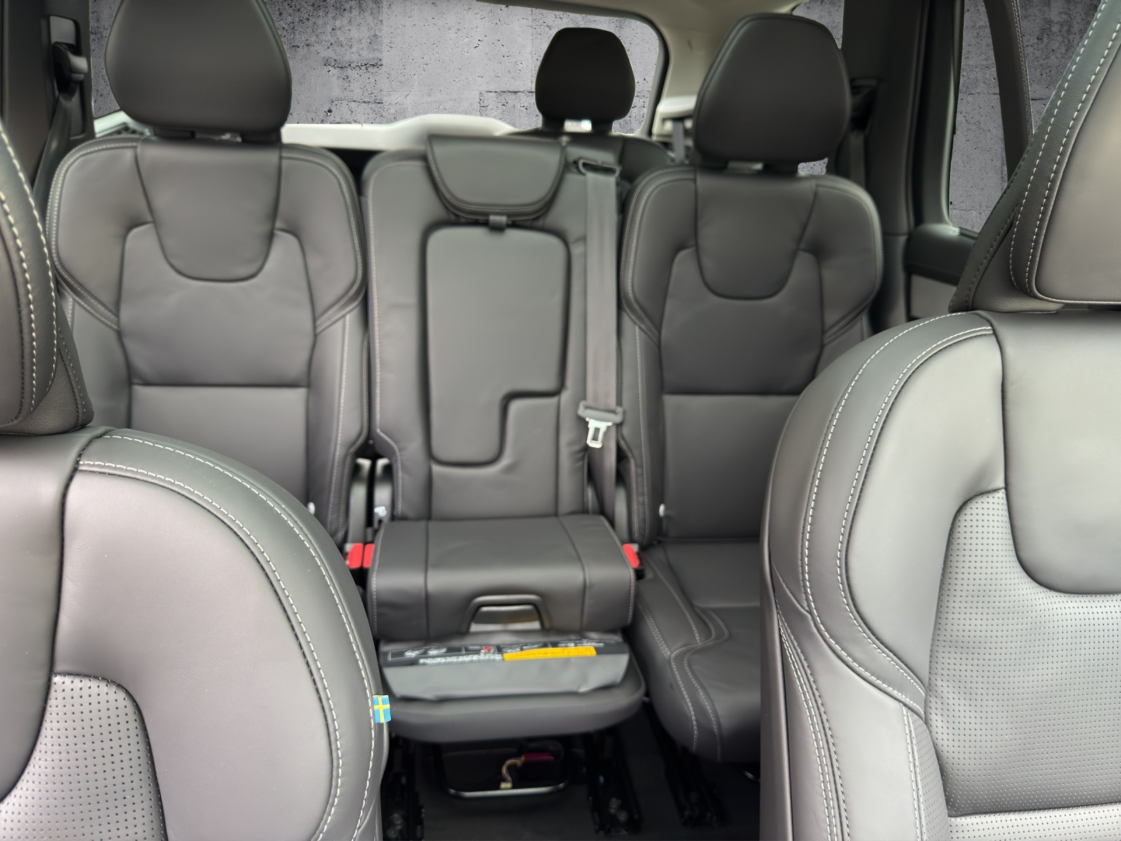 VOLVO XC90 T8 eAWD PluginHybrid Ultra Dark Geartronic-image-19