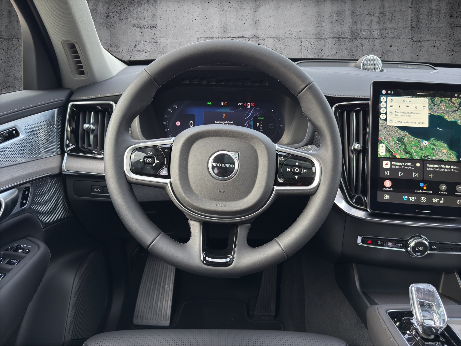 VOLVO XC90 T8 eAWD PluginHybrid Ultra Dark Geartronic-image-9