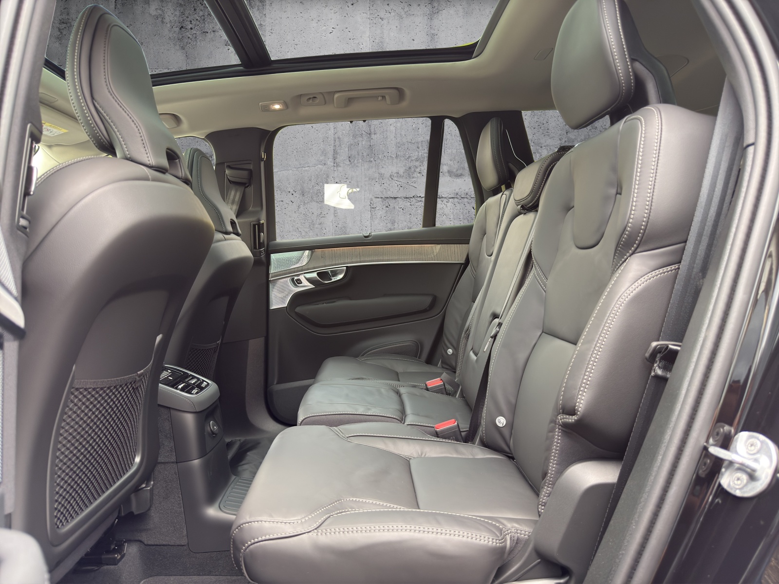 VOLVO XC90 T8 eAWD PluginHybrid Ultra Dark Geartronic-image-12