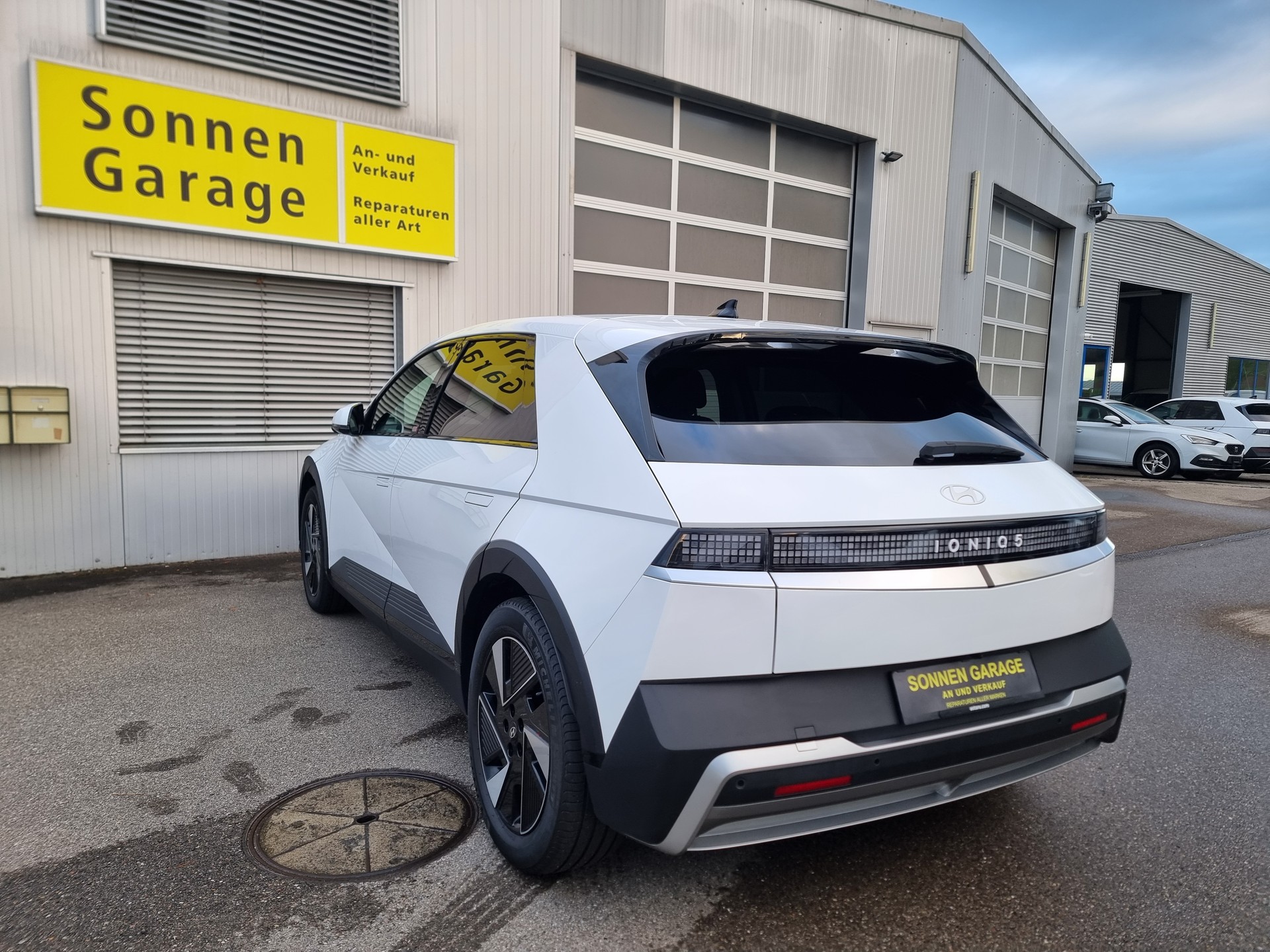 HYUNDAI Ioniq 5 84 kWh Amplia 2WD-image-13