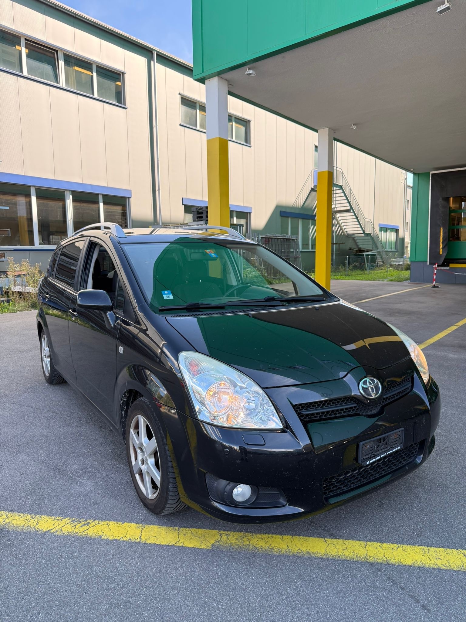 TOYOTA Corolla Verso 2.2 D-4D Linea Terra-image-0