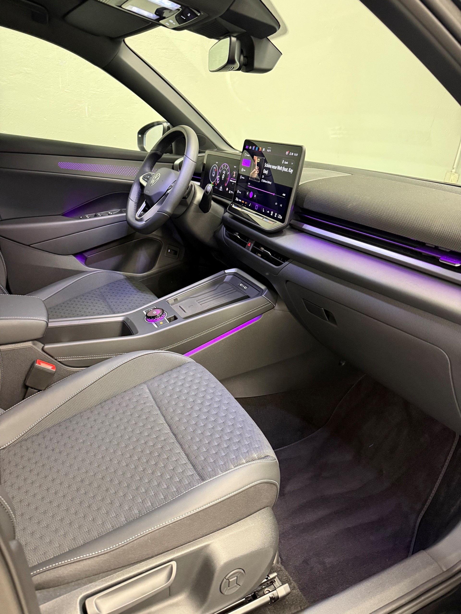 VW T-Roc 1.5 eTSI mHEV R-Line DSG-image-8