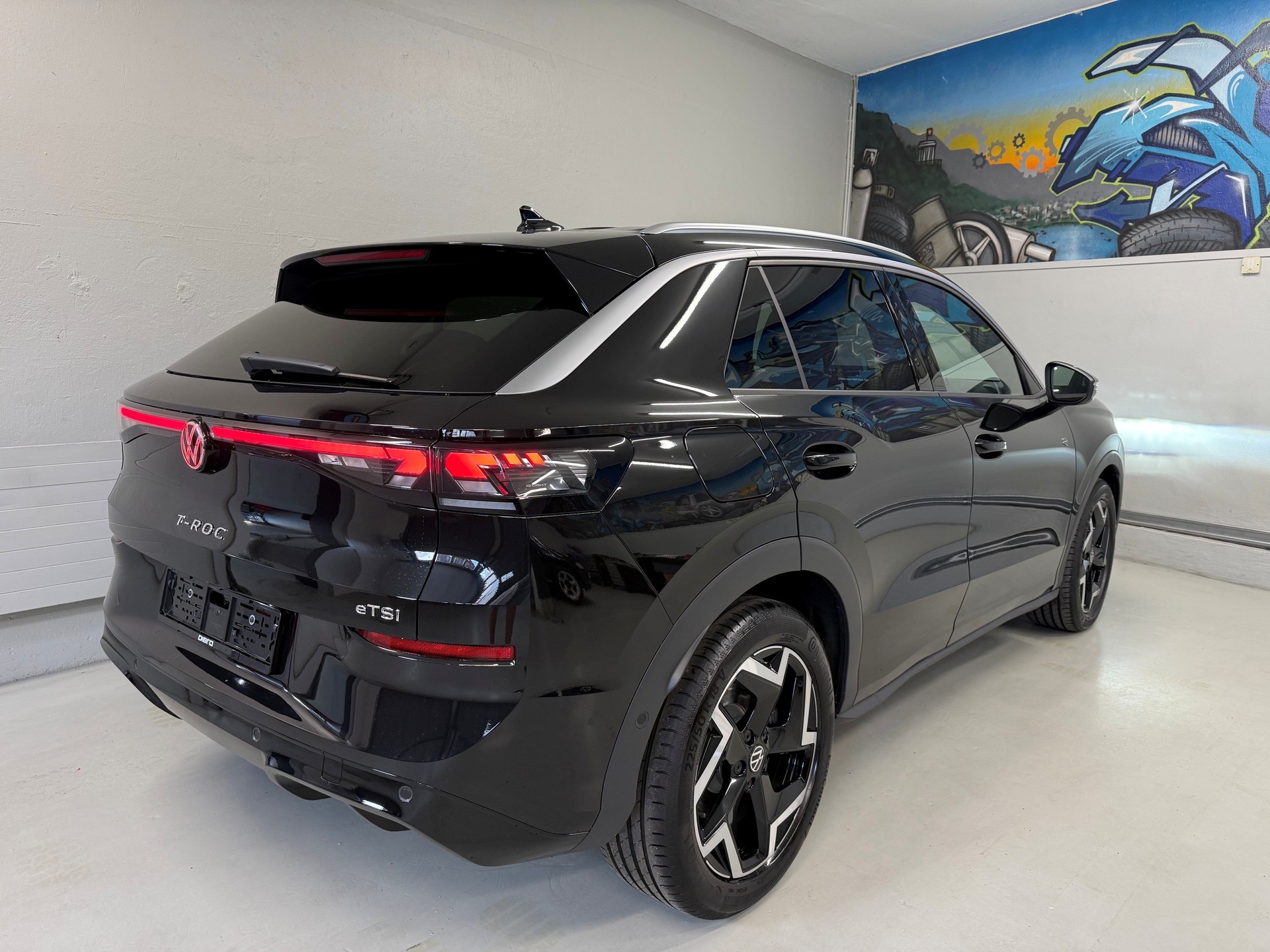 VW T-Roc 1.5 eTSI mHEV R-Line DSG-image-3