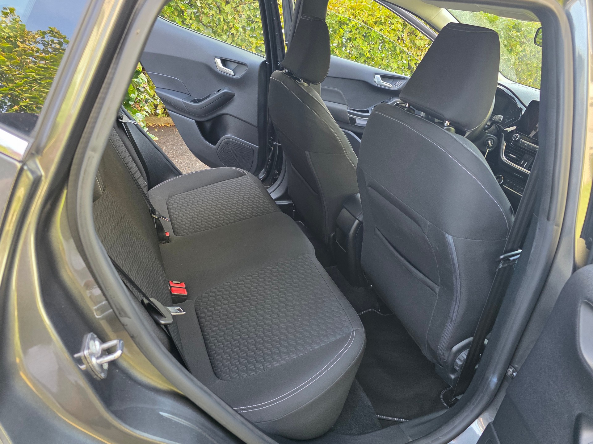 FORD Fiesta 1.0 SCTi Titanium-image-12