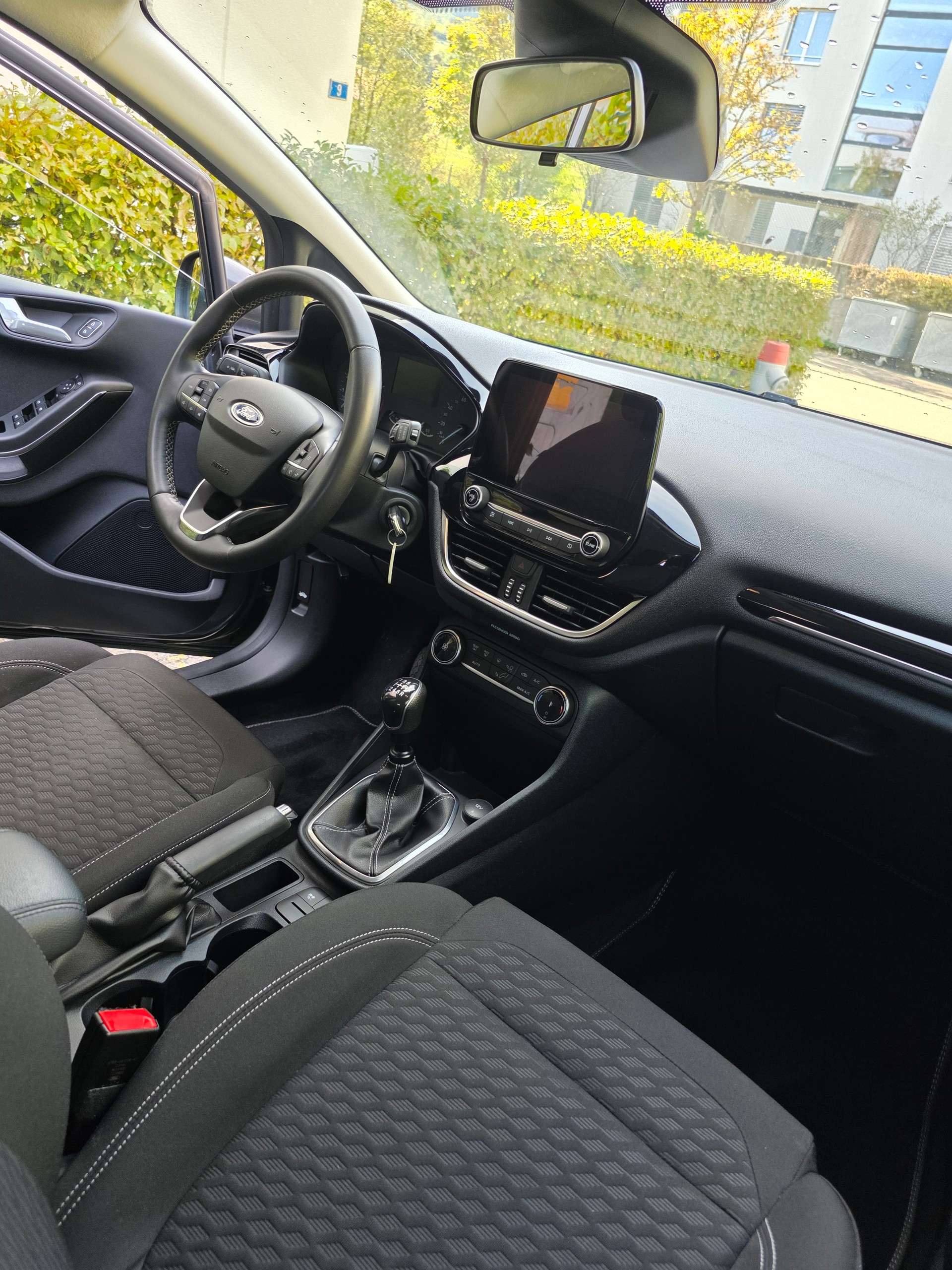 FORD Fiesta 1.0 SCTi Titanium-image-13