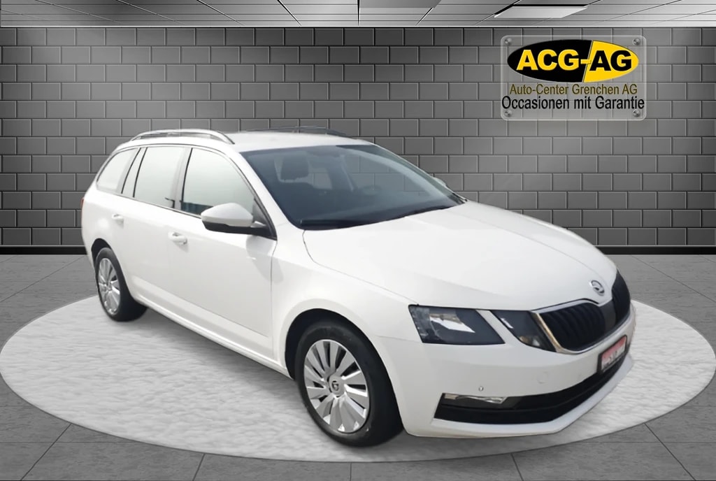 SKODA Octavia Combi 1.6 TDI Clever 4x4 ** ** Gr-Navi ** Sitzheizung ** Abstandsregelsysteme ** Frisch Ab MFK & Service **-image-0