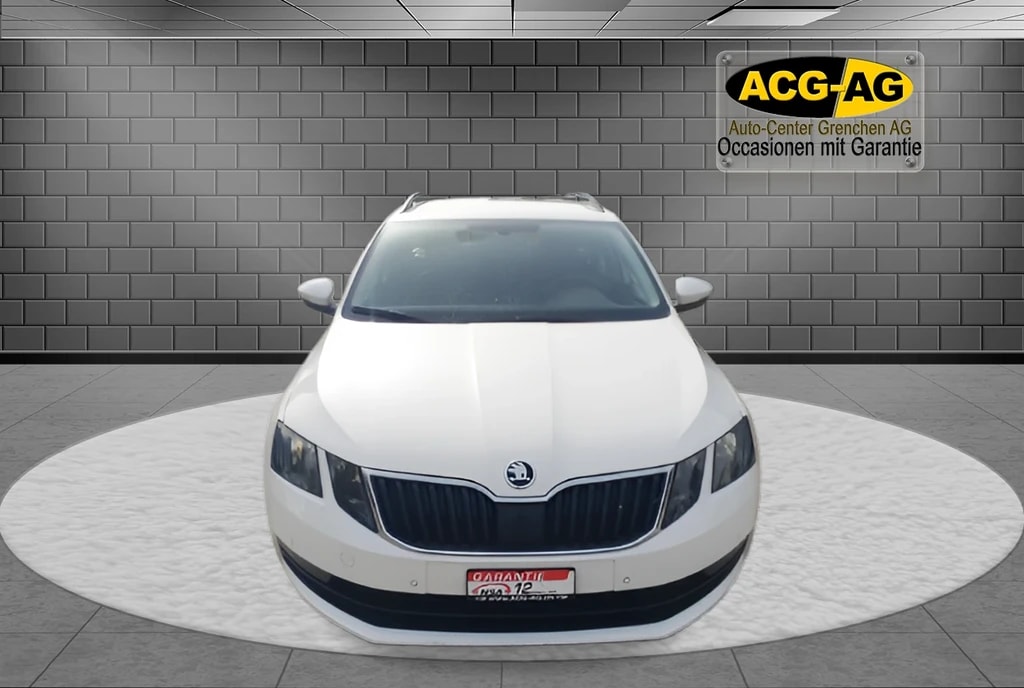 SKODA Octavia Combi 1.6 TDI Clever 4x4 ** ** Gr-Navi ** Sitzheizung ** Abstandsregelsysteme ** Frisch Ab MFK & Service **-image-1