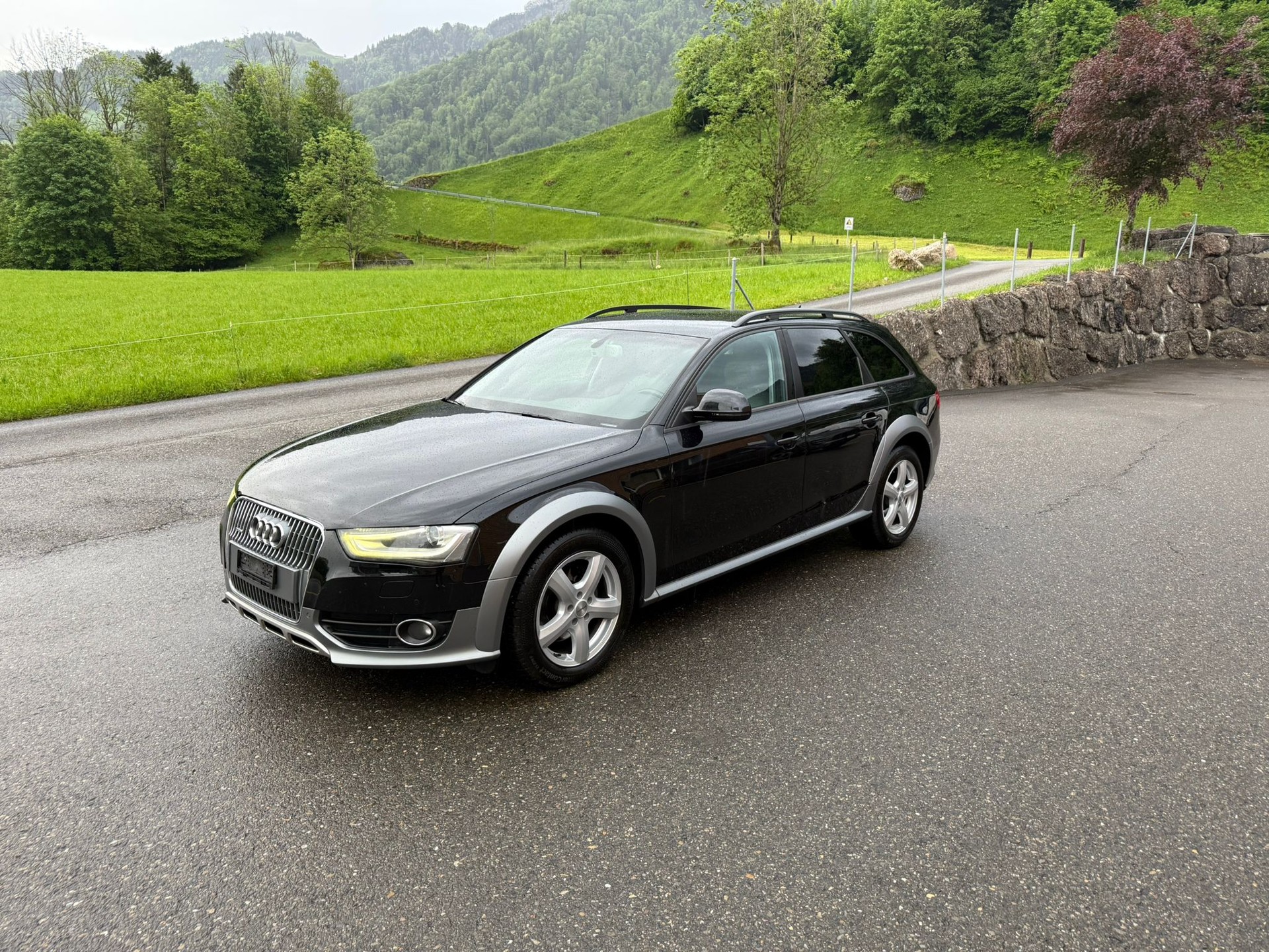 AUDI A4 allroad 3.0 TDI quattro S-tronic-image-1