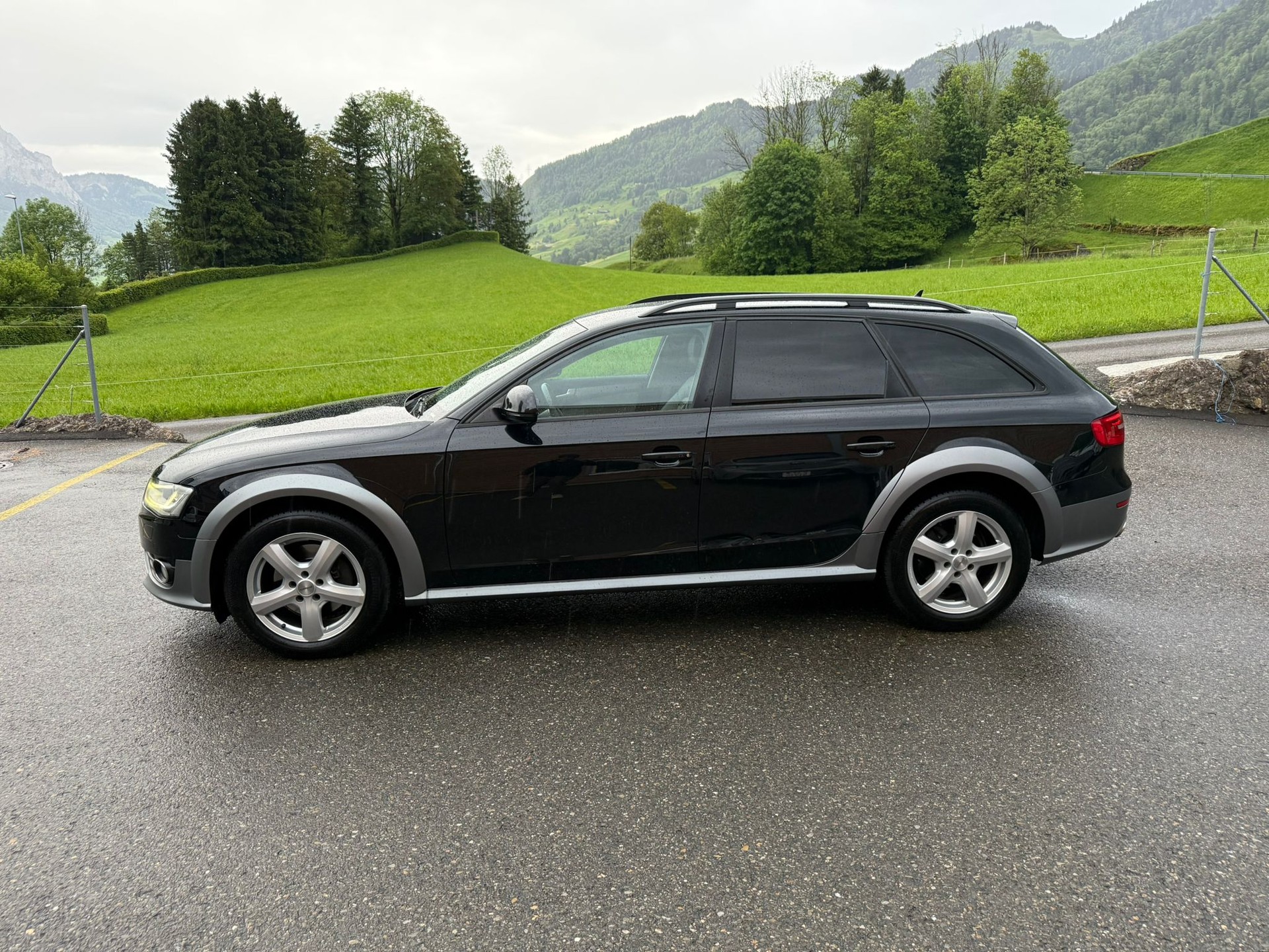 AUDI A4 allroad 3.0 TDI quattro S-tronic-image-2