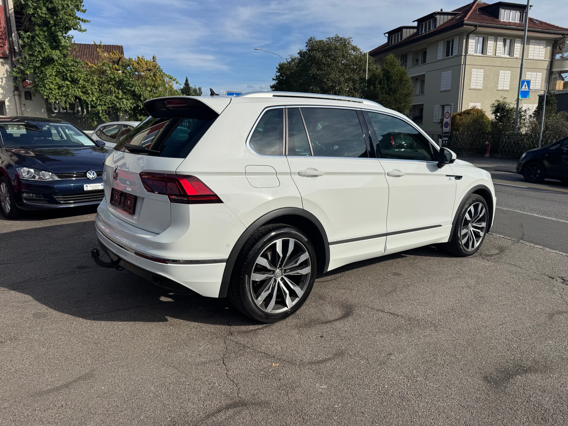 VW Tiguan 2.0 TDI SCR Highline 4Motion DSG-image-5