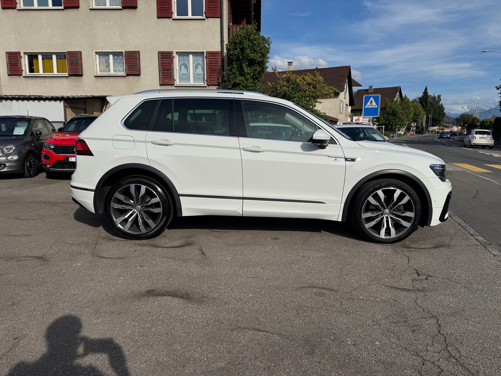 VW Tiguan 2.0 TDI SCR Highline 4Motion DSG-image-4