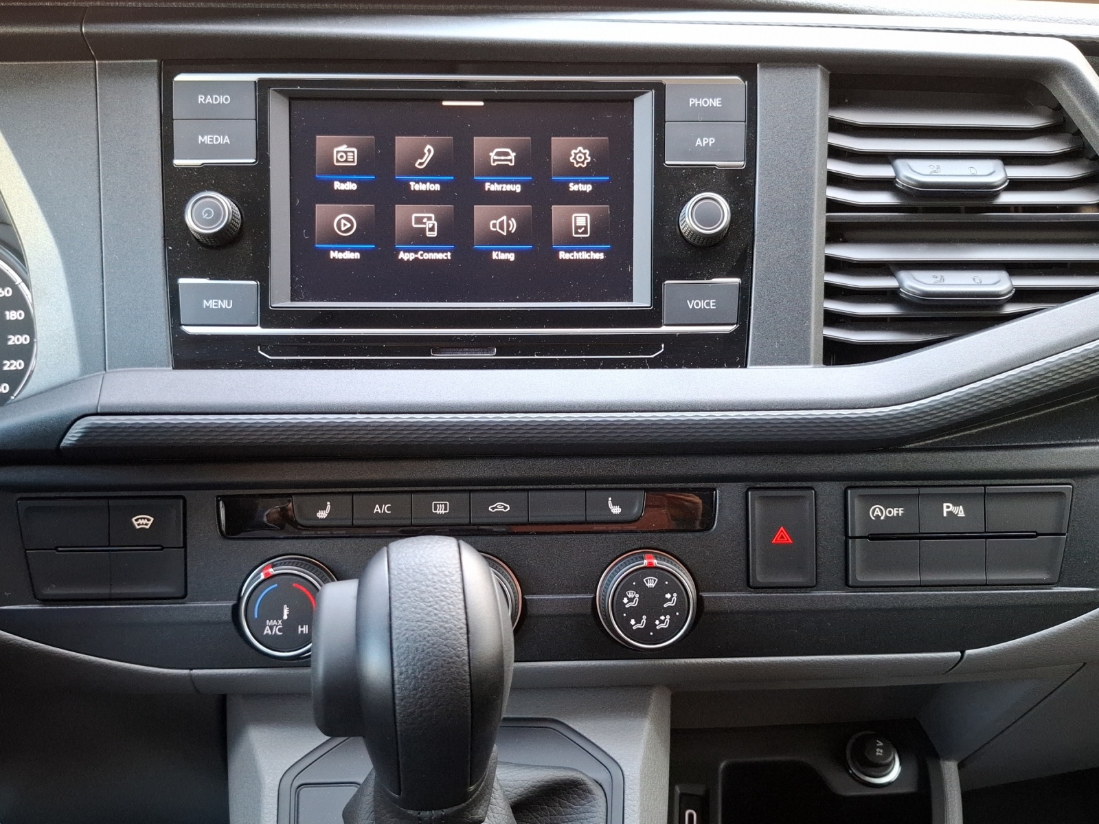 VW T6.1 2.0 TDI Envia Free 4Motion DSG-image-10