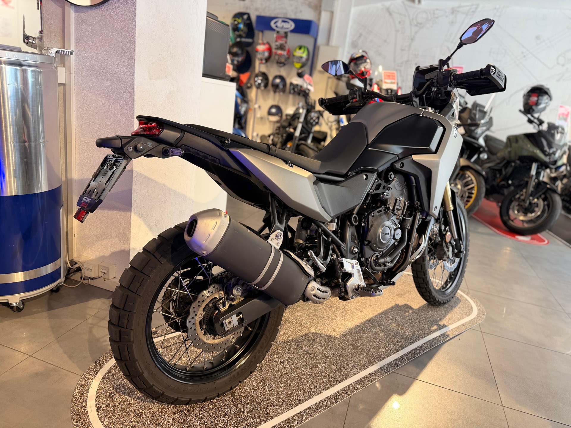 YAMAHA Tenere 700-showroom-element-1