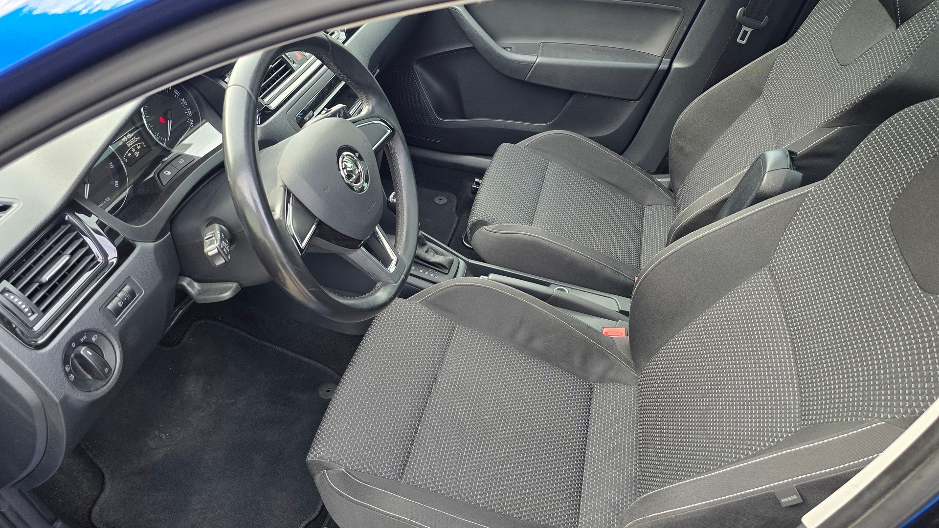 SKODA 1.4 TSI Ambition DSG-image-4