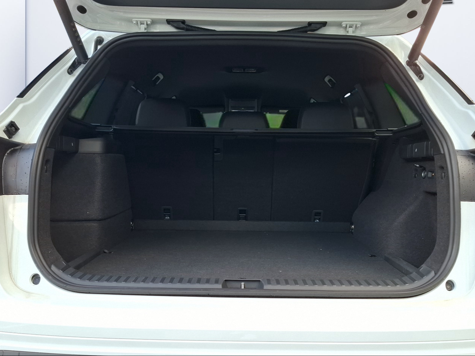 SKODA Kodiaq 1.5 TSI PHEV Sportline-image-8
