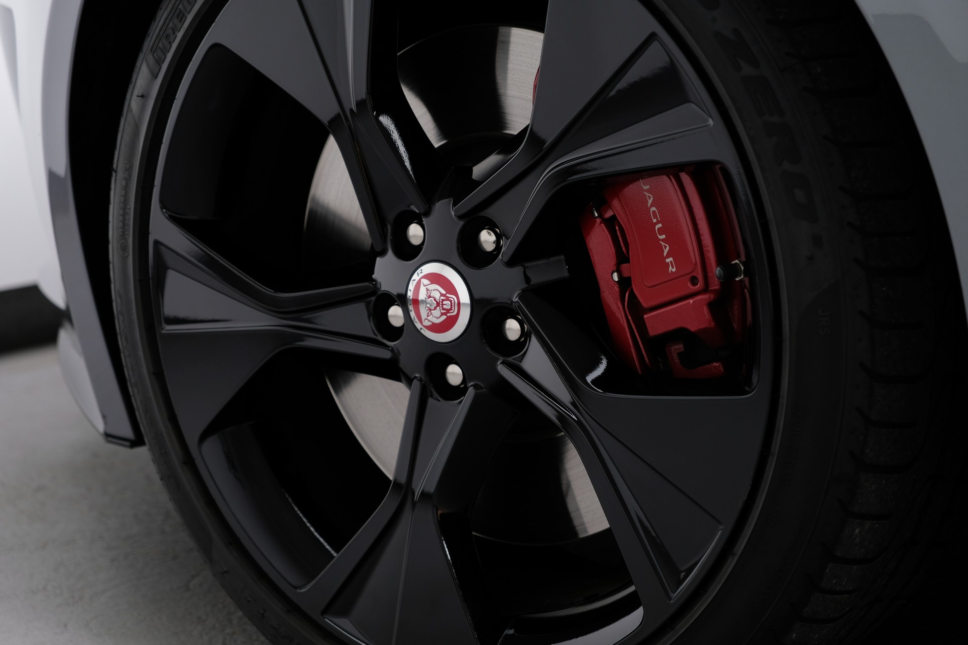 JAGUAR F-Type Coupé R 5.0 V8 S/C-image-8