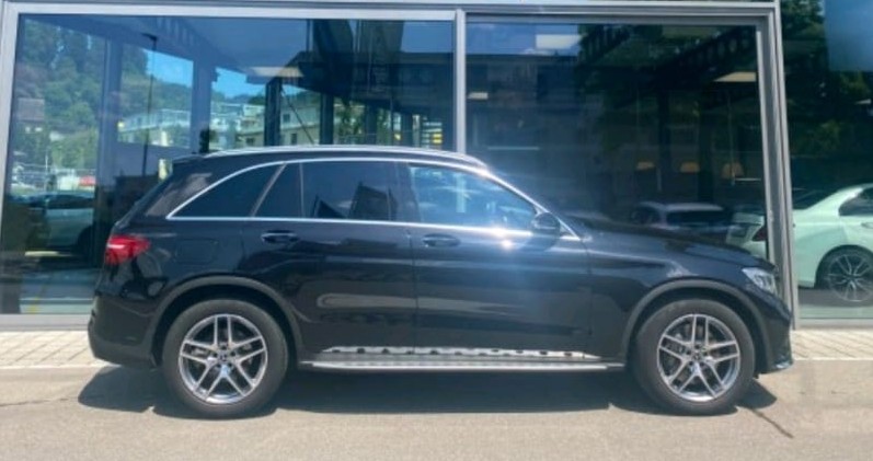 MERCEDES-BENZ GLC 350 d AMG Line 4Matic 9G-Tronic-image-2