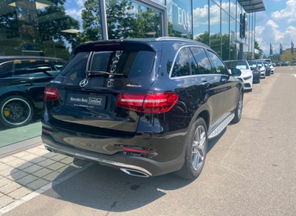 MERCEDES-BENZ GLC 350 d AMG Line 4Matic 9G-Tronic-image-5