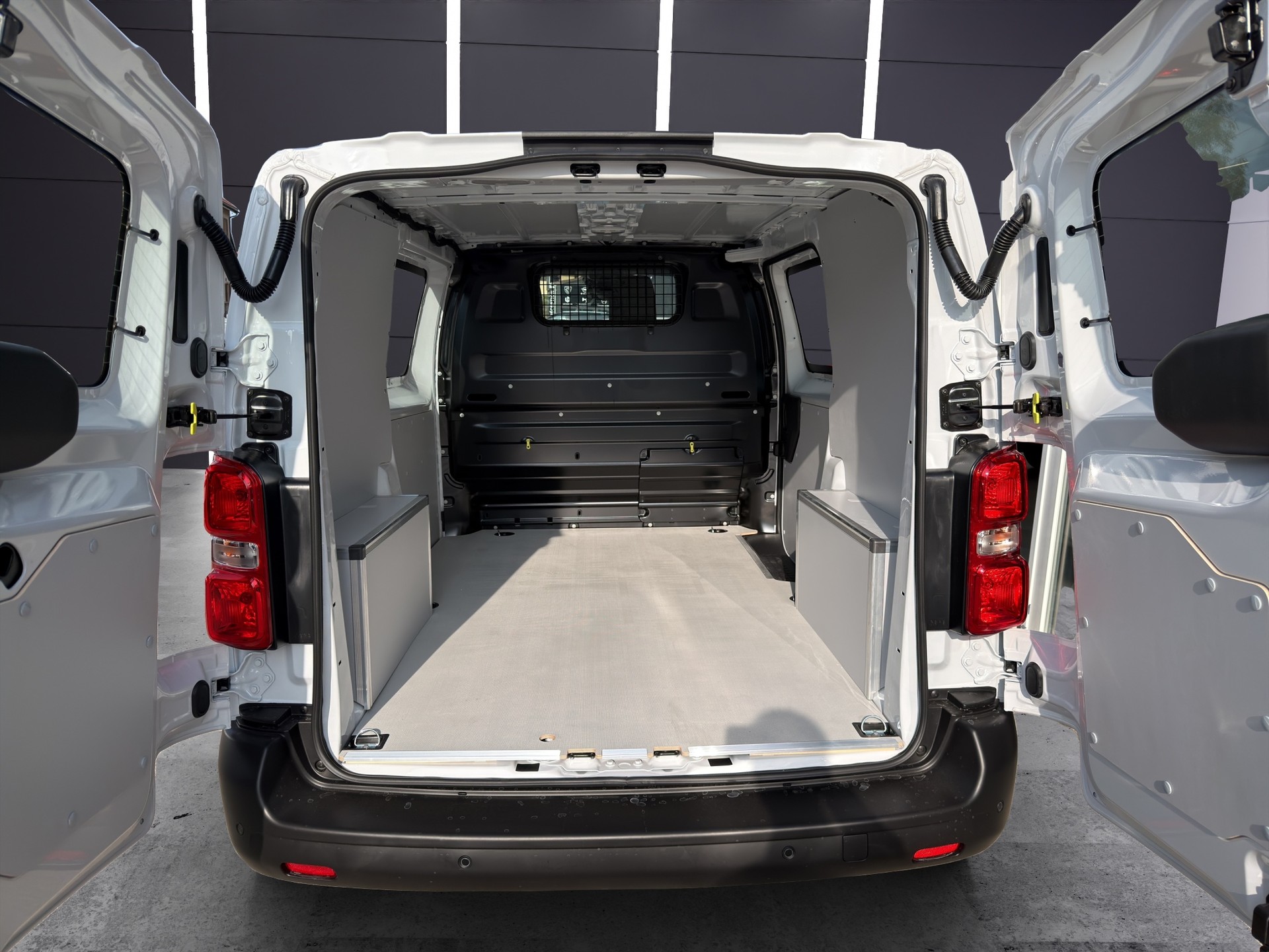 CITROEN Jumpy M 1.5 BlueHDi First-image-6