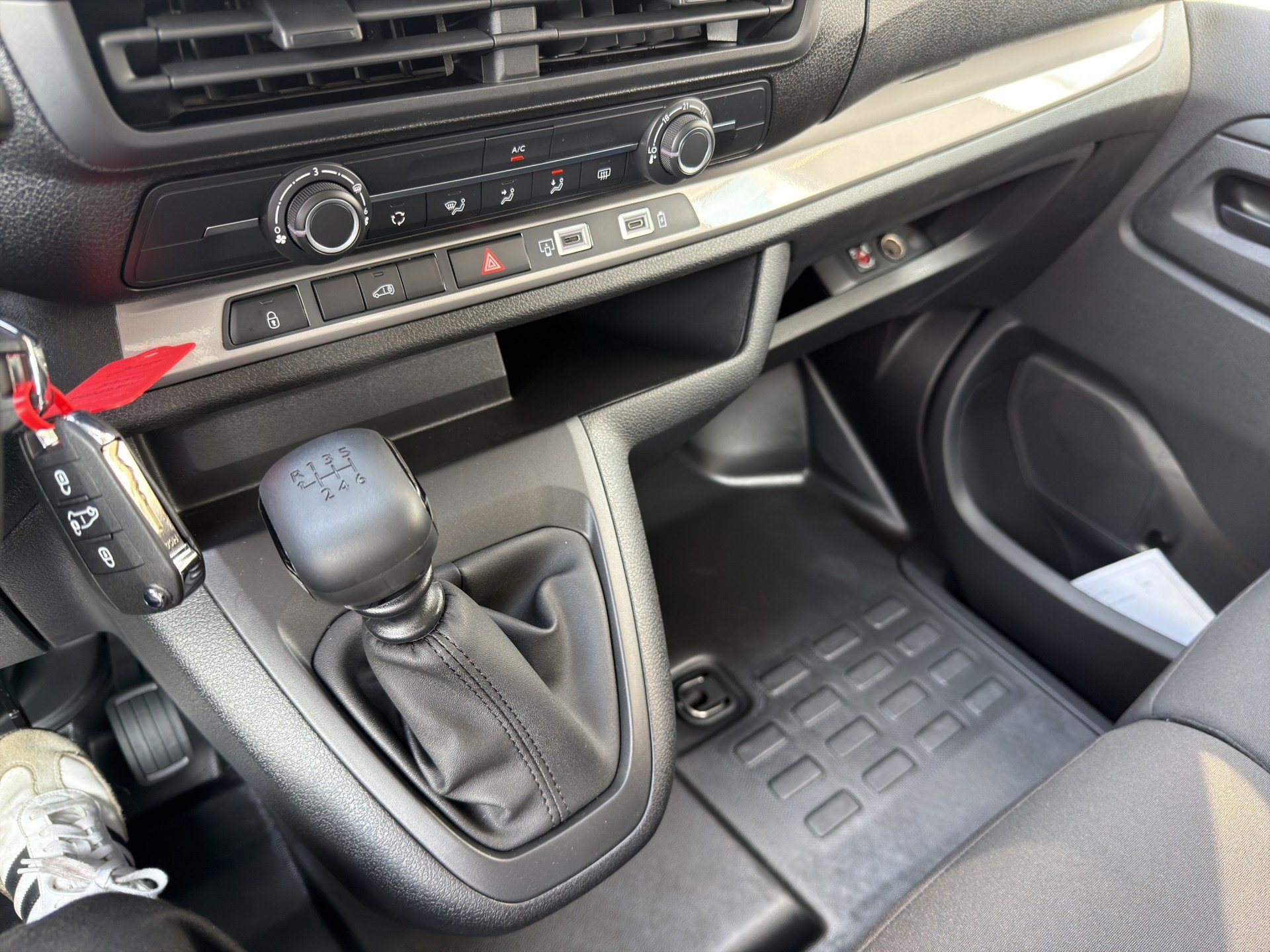 CITROEN Jumpy M 1.5 BlueHDi First-image-10