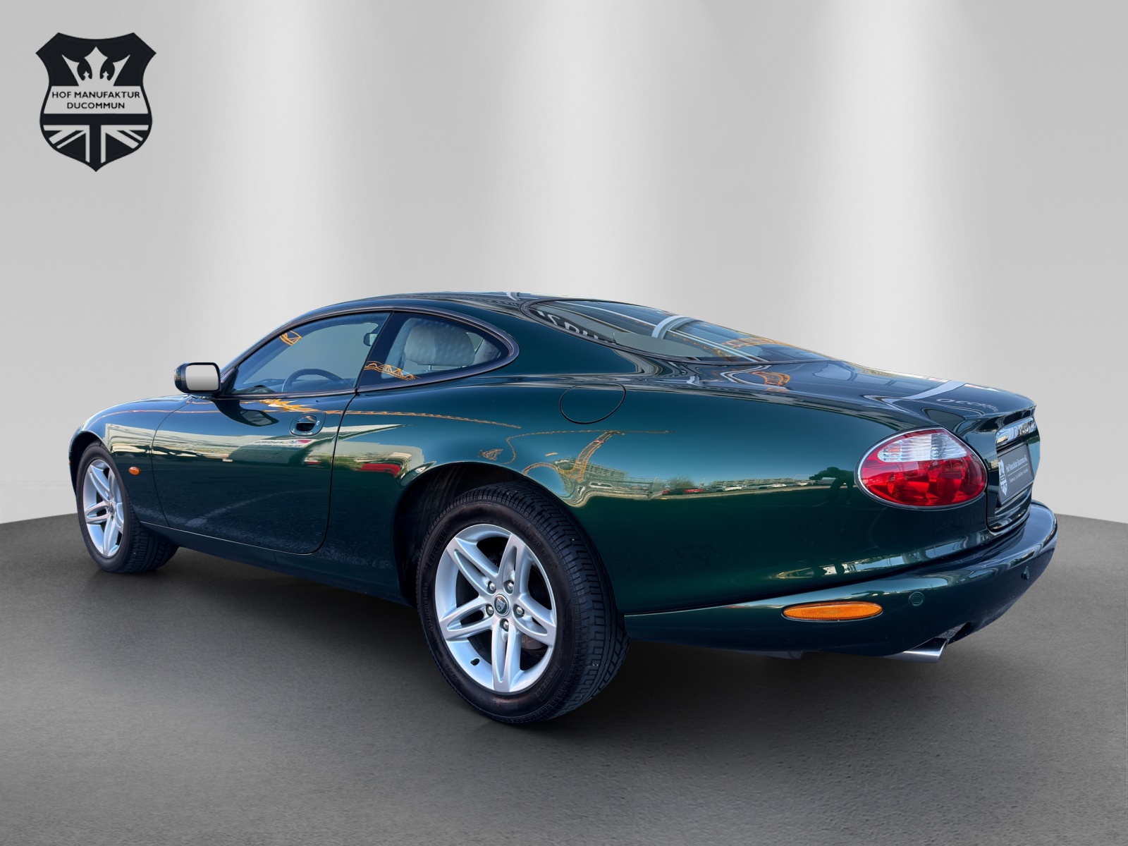 JAGUAR XK8-image-3