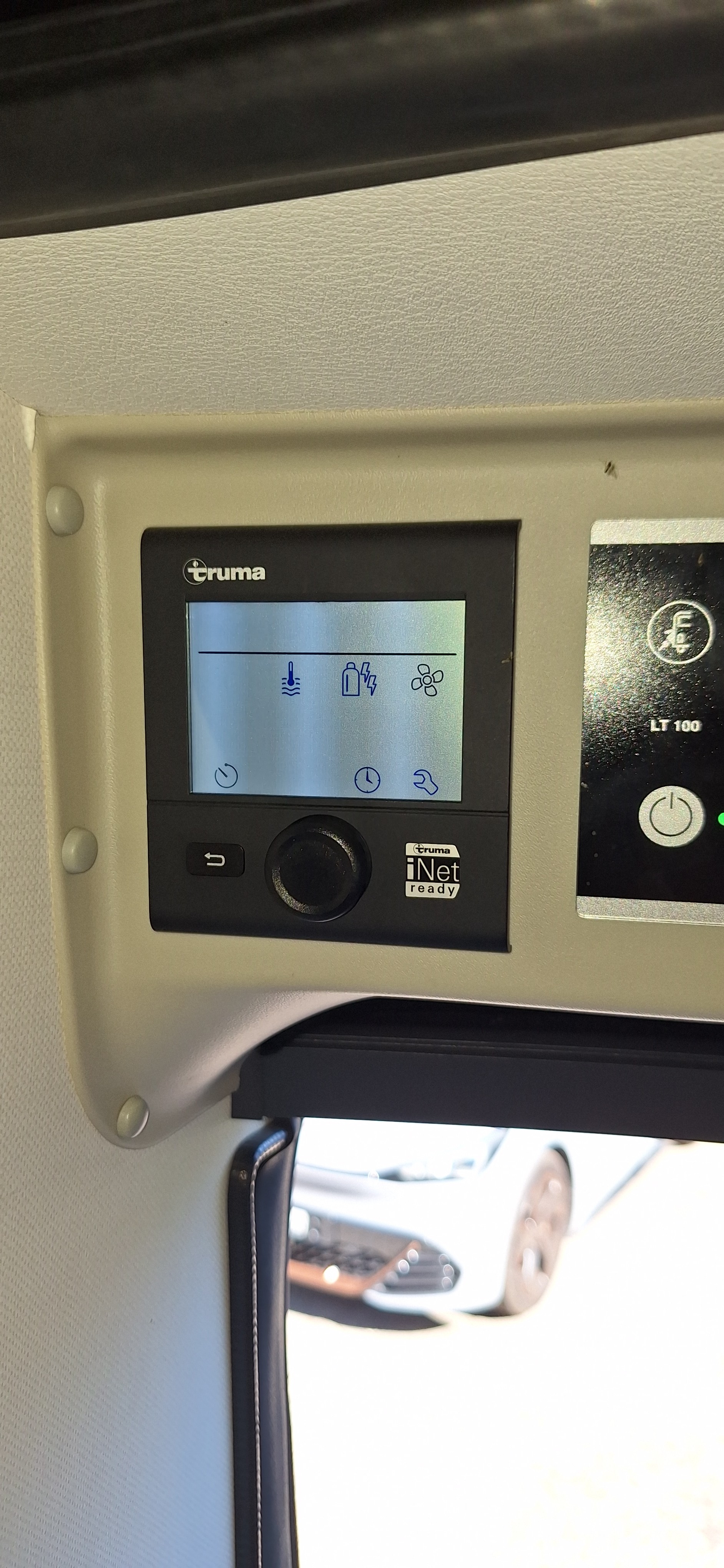 ETRUSCO CV 600 DB mit Schlafdach-image-9