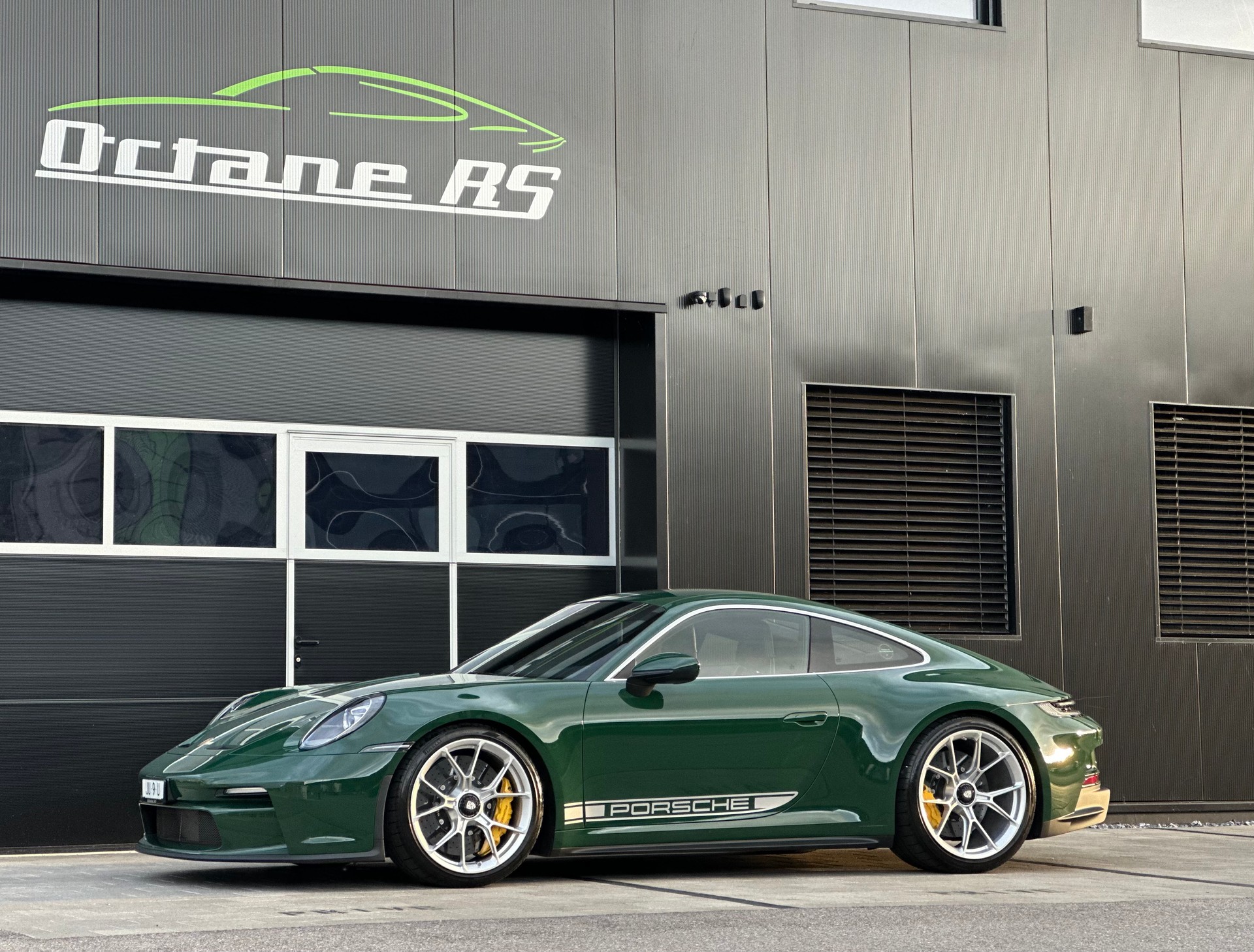 PORSCHE 911 GT3 Touring PTS British Racing Green-image-0
