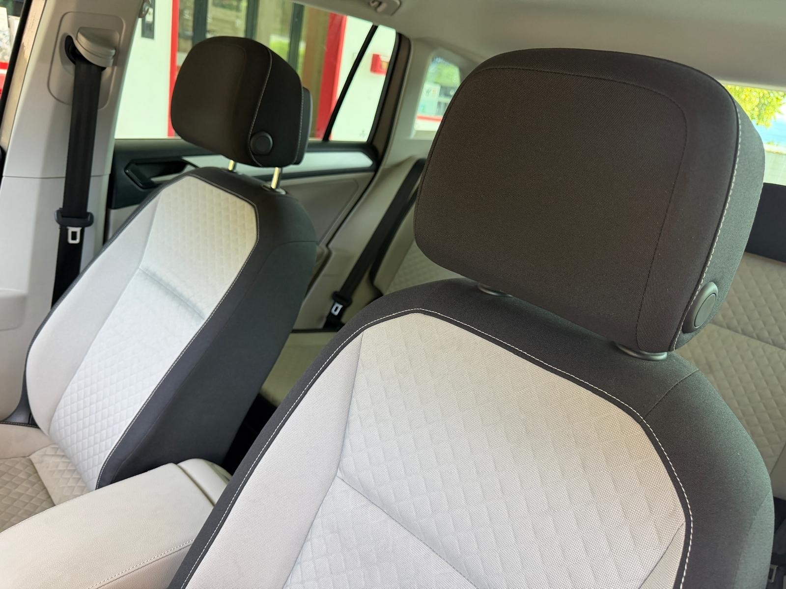 VW Tiguan 2.0 TDI SCR Trendline 4Motion DSG-image-9
