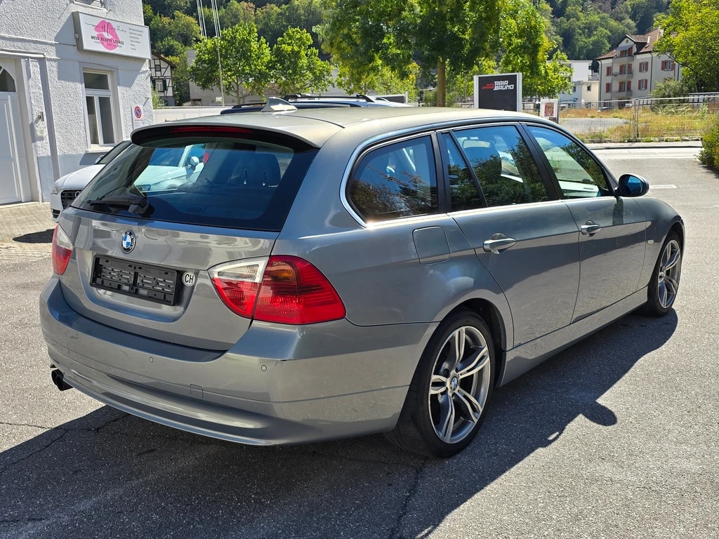 BMW 325xi Touring more4you-image-4