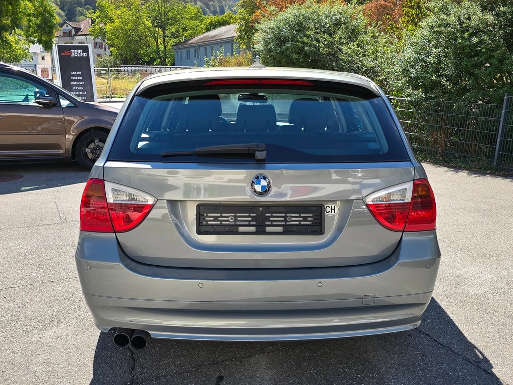 BMW 325xi Touring more4you-image-5