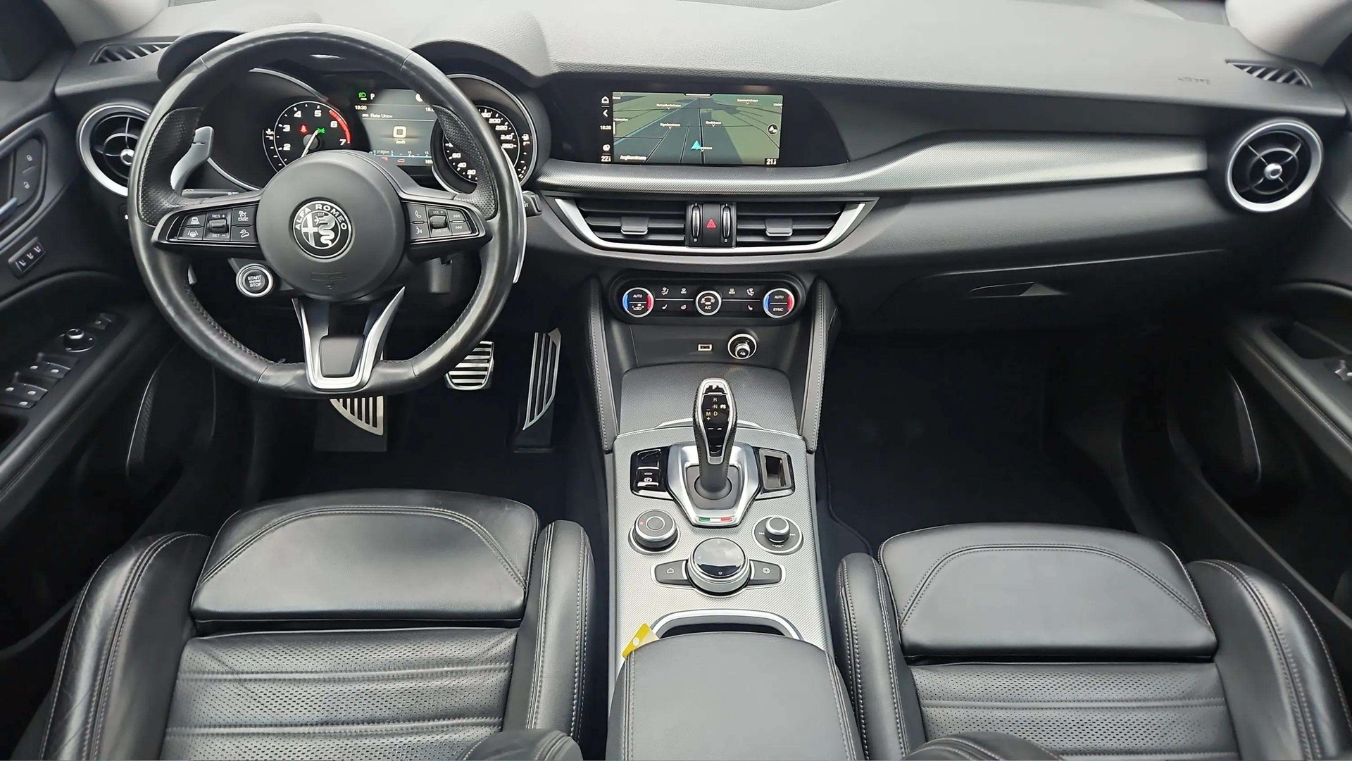 ALFA ROMEO Stelvio 2.0 Veloce Q4 Automatic 280PS mit Panoramadach-image-9