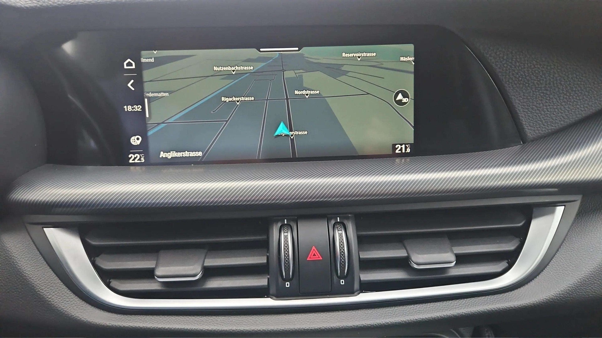ALFA ROMEO Stelvio 2.0 Veloce Q4 Automatic 280PS mit Panoramadach-image-16
