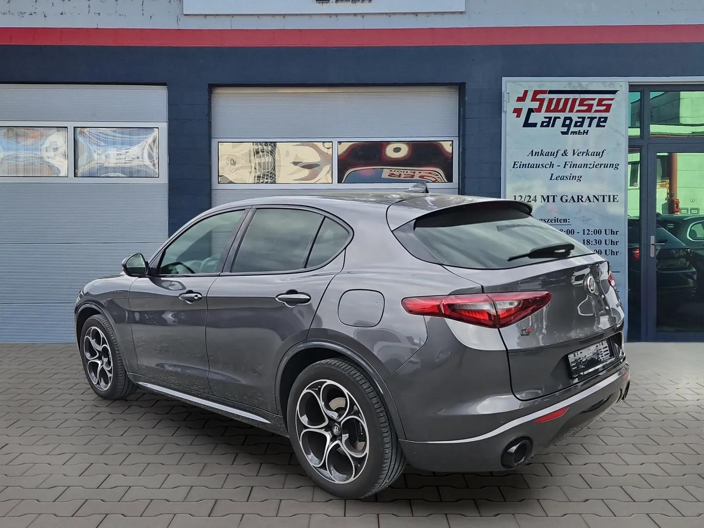 ALFA ROMEO Stelvio 2.0 Veloce Q4 Automatic 280PS mit Panoramadach-image-5
