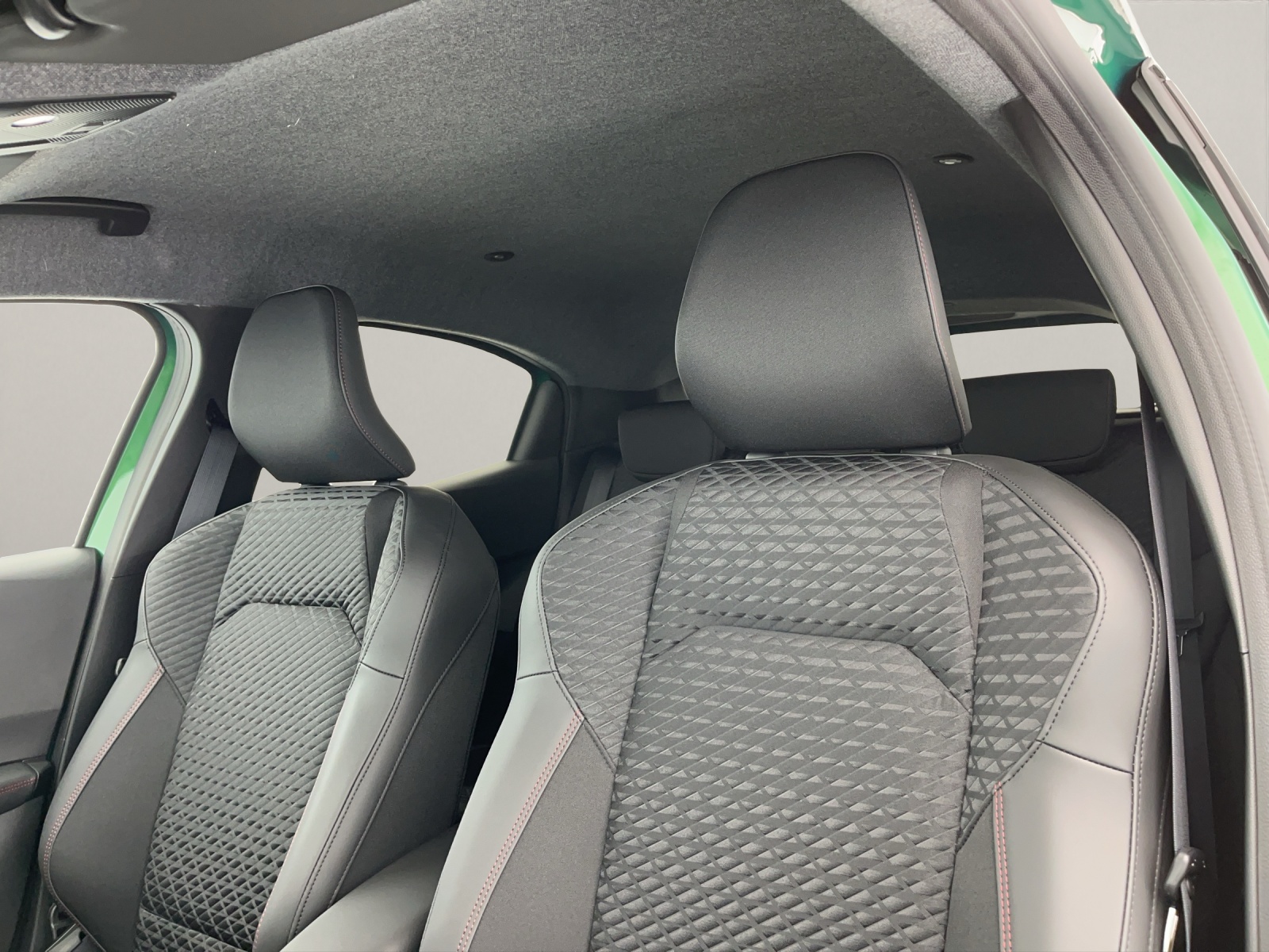 RENAULT Clio 1.8 E-Tech techno-image-14