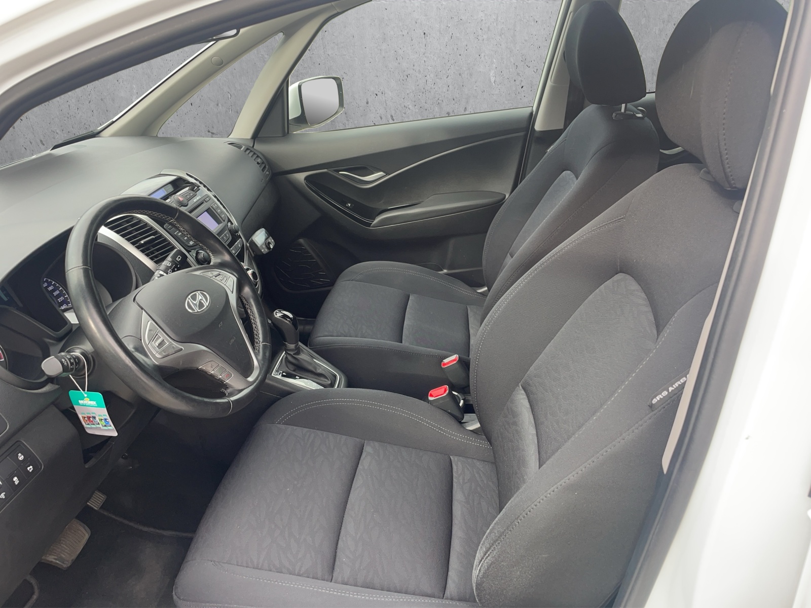 HYUNDAI ix20 1.6 Amplia-image-8