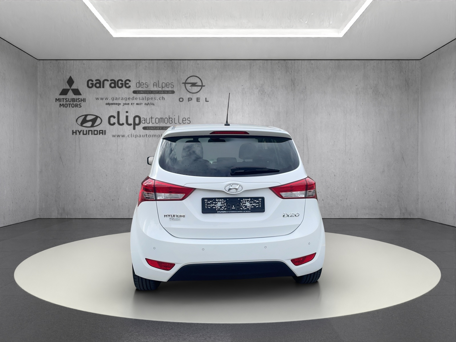 HYUNDAI ix20 1.6 Amplia-image-4