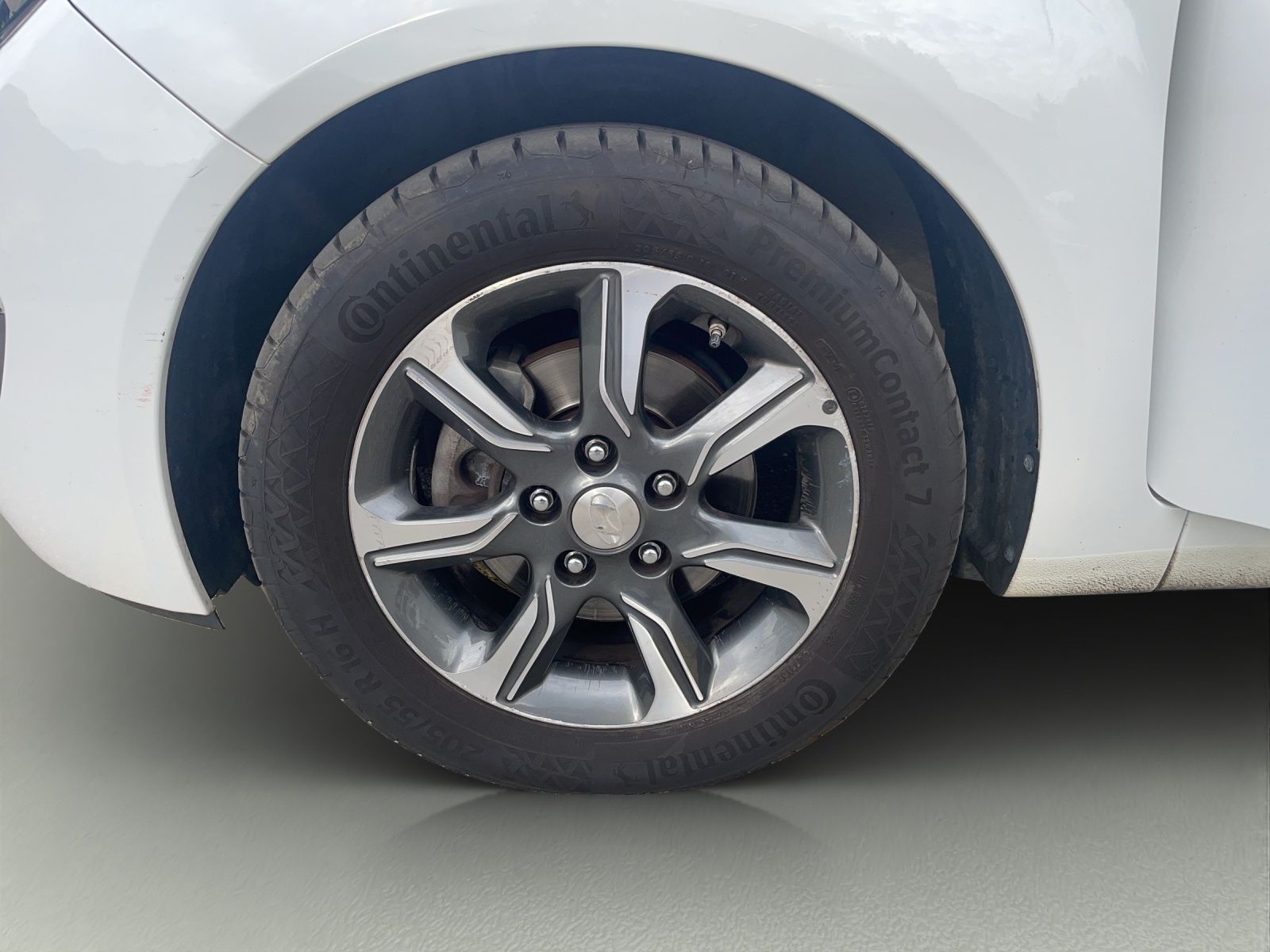 HYUNDAI ix20 1.6 Amplia-image-12