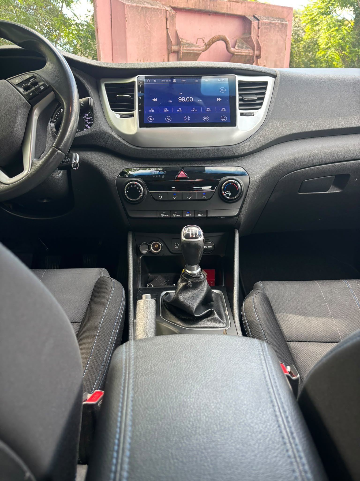 HYUNDAI TUCSON-image-13