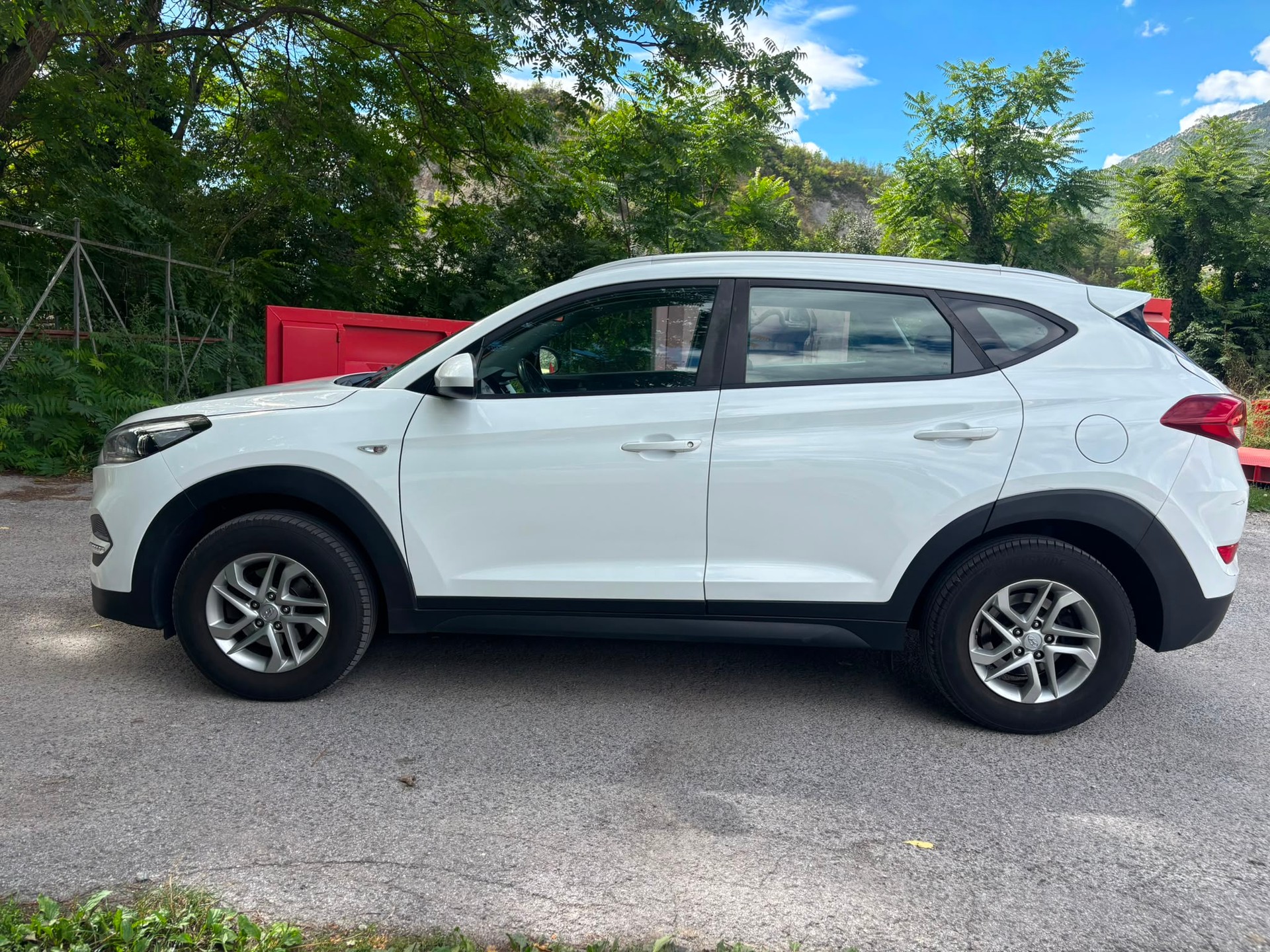 HYUNDAI TUCSON-image-1