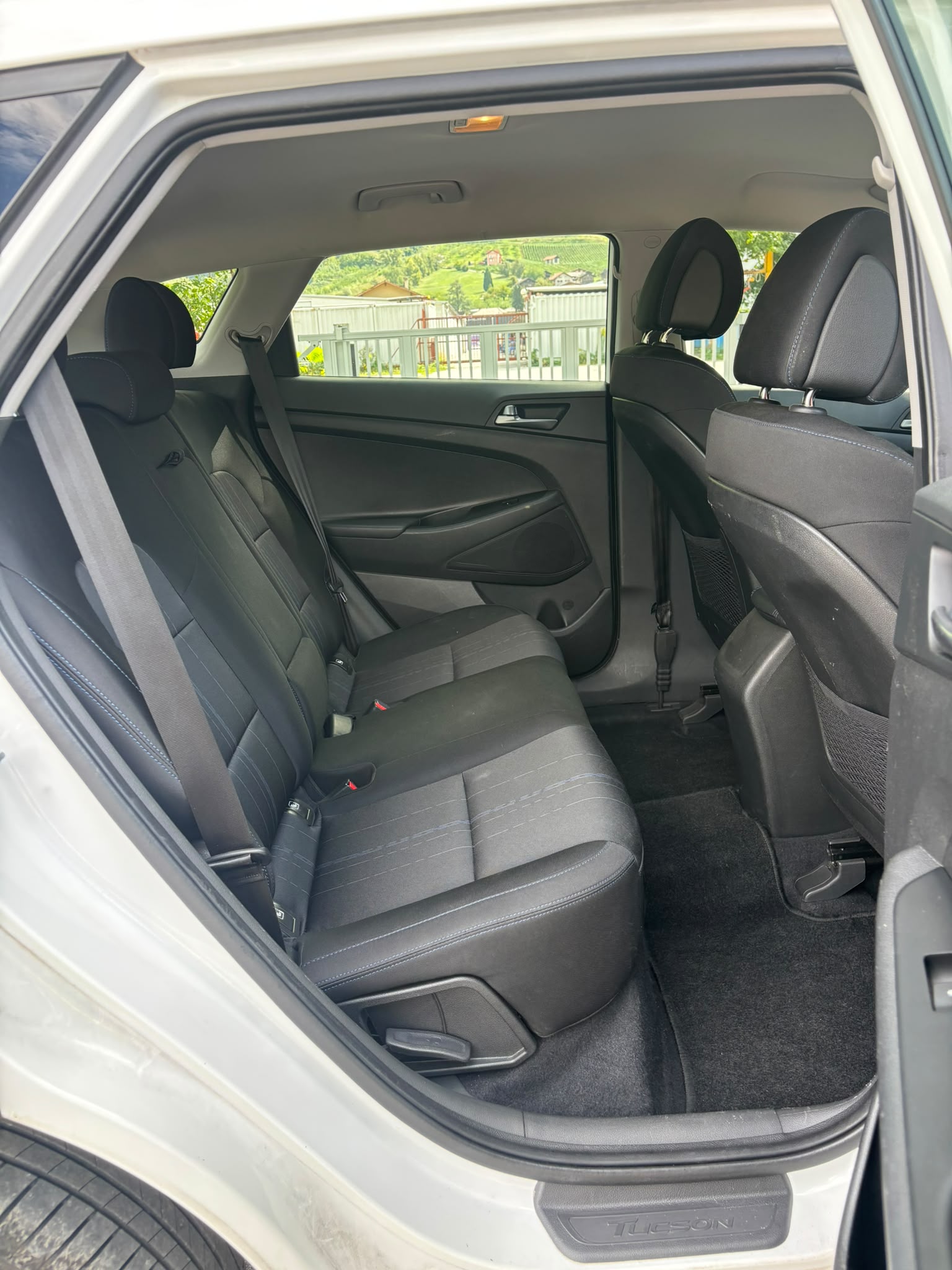 HYUNDAI TUCSON-image-12