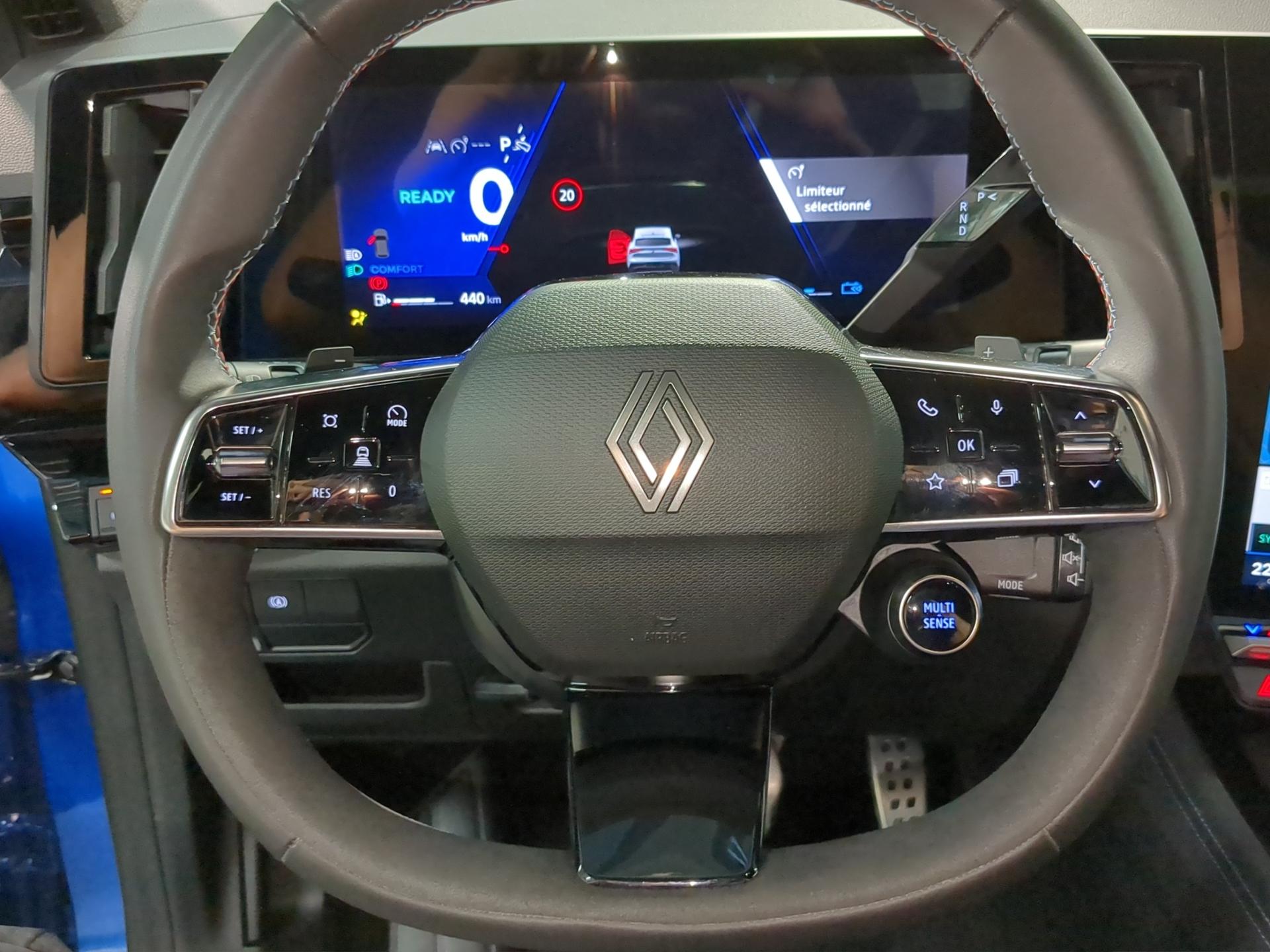 RENAULT Rafale 1.2 E-Tech Hybrid 200 Esprit Alpine-image-9