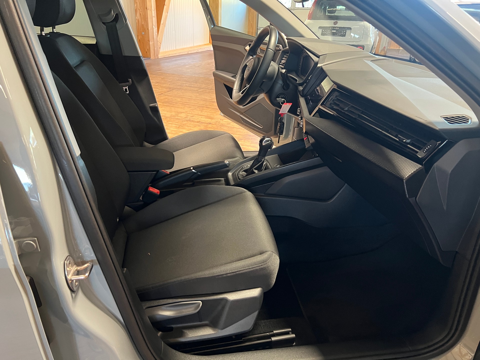 AUDI A1 Sportback 30 TFSI S-tronic-image-10