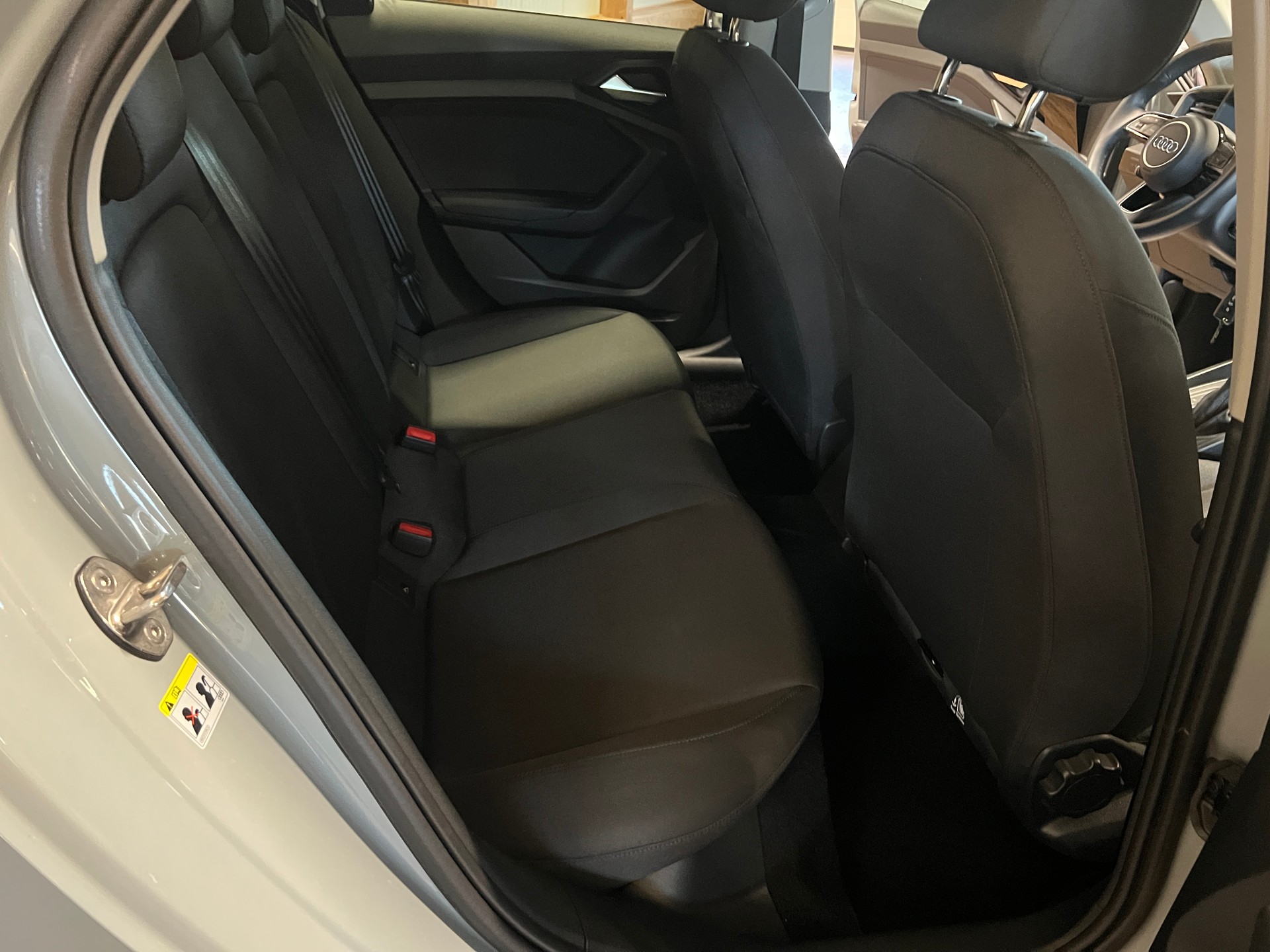 AUDI A1 Sportback 30 TFSI S-tronic-image-13