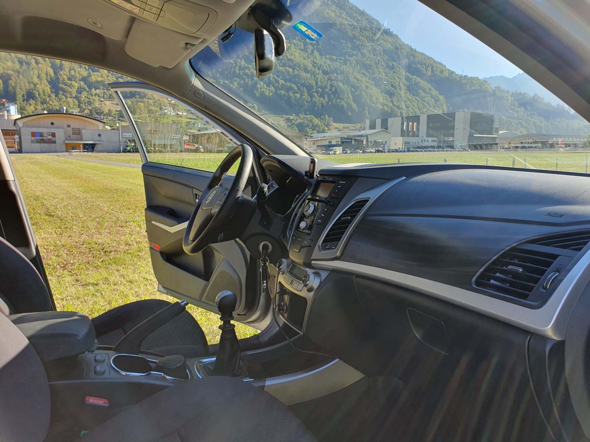 KGM-SsangYong Korando 2.0 e-XDi Quartz 4WD-image-10