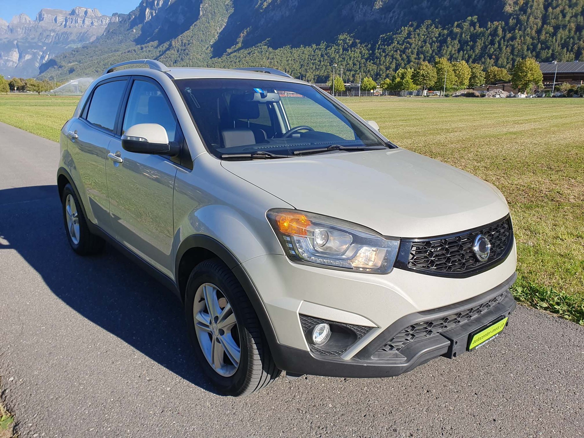 KGM-SsangYong Korando 2.0 e-XDi Quartz 4WD-image-0