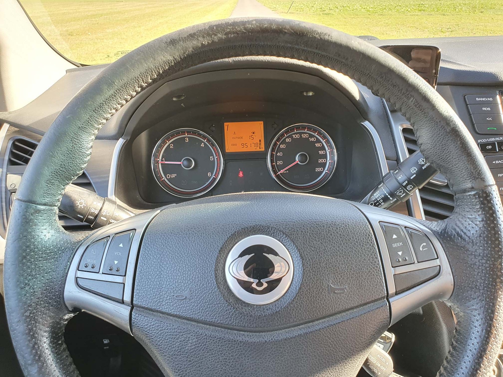 KGM-SsangYong Korando 2.0 e-XDi Quartz 4WD-image-12